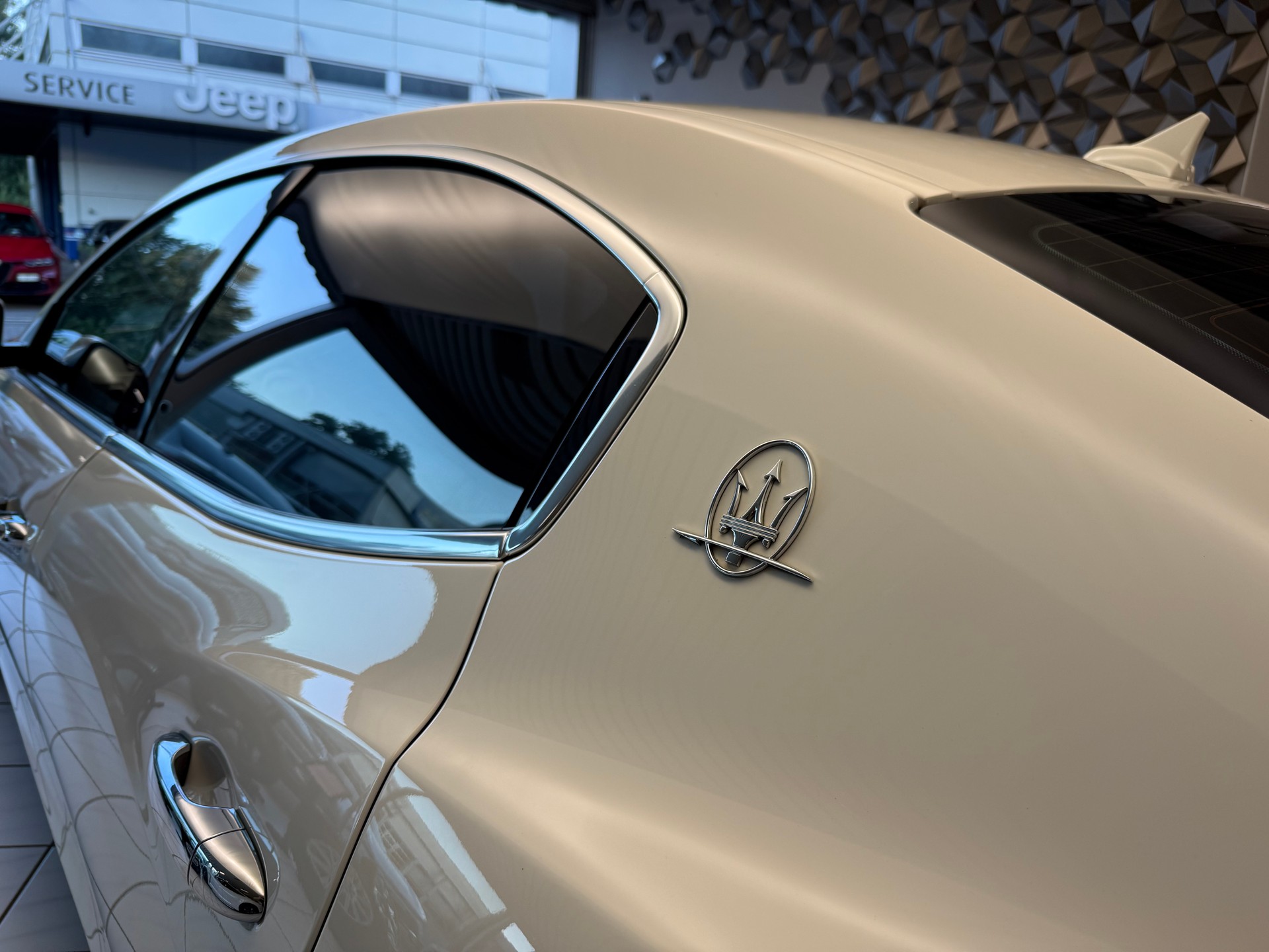 MASERATI Ghibli S Q4 3.0 V6 Automatica-image-21