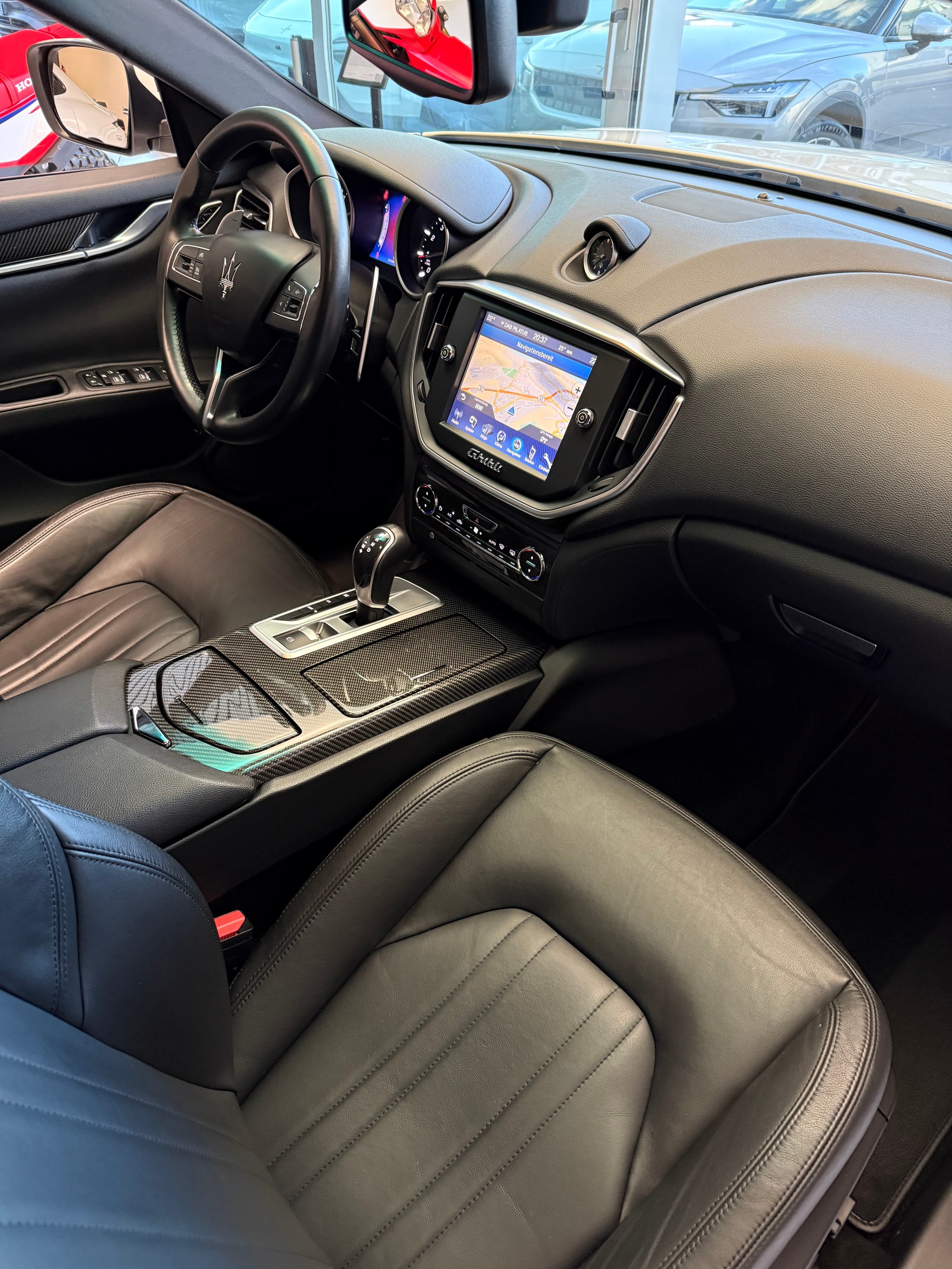 MASERATI Ghibli S Q4 3.0 V6 Automatica-image-12