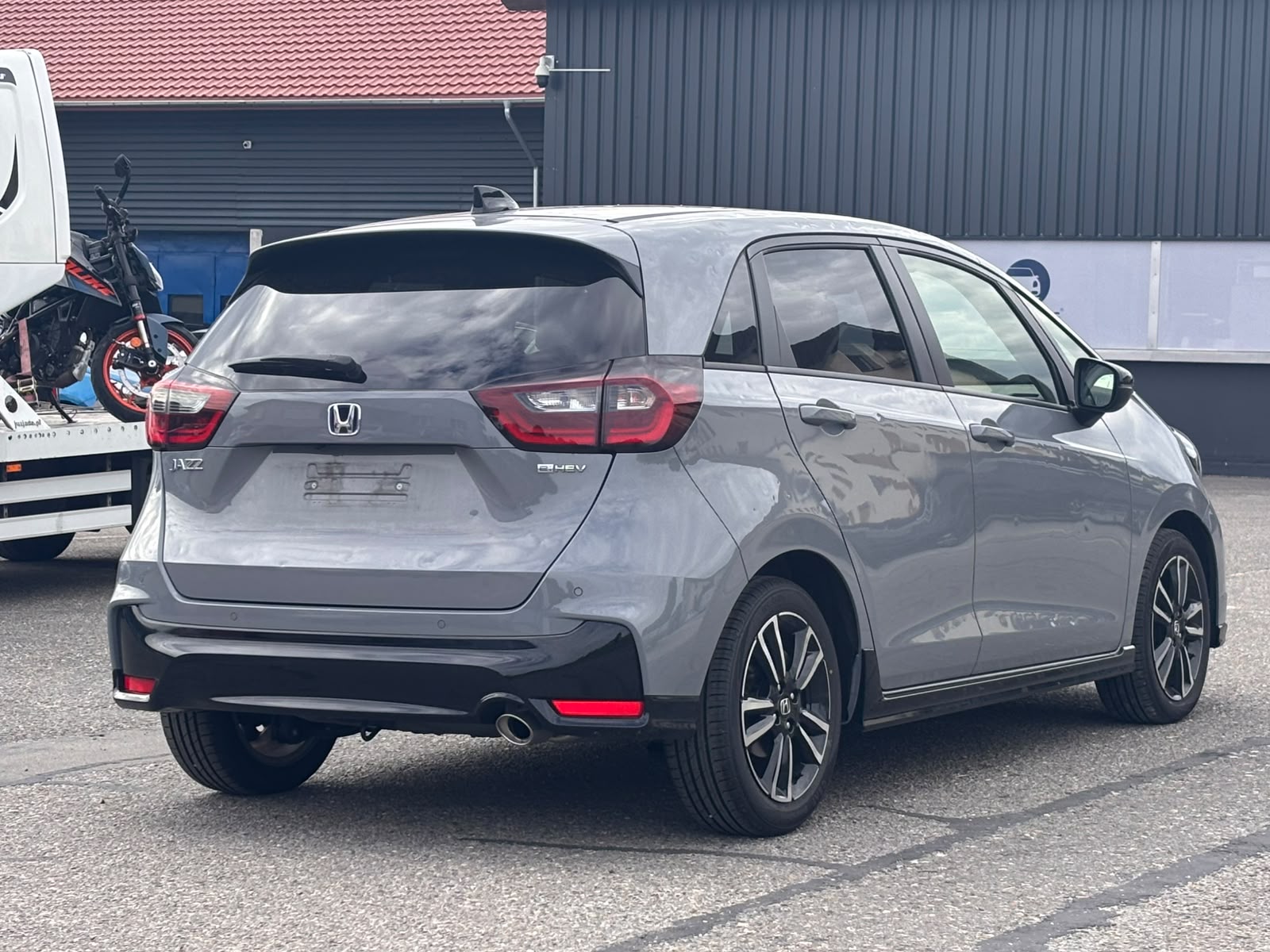 HONDA Jazz 1.5i-MMD Advance Sport E-CVT-image-4