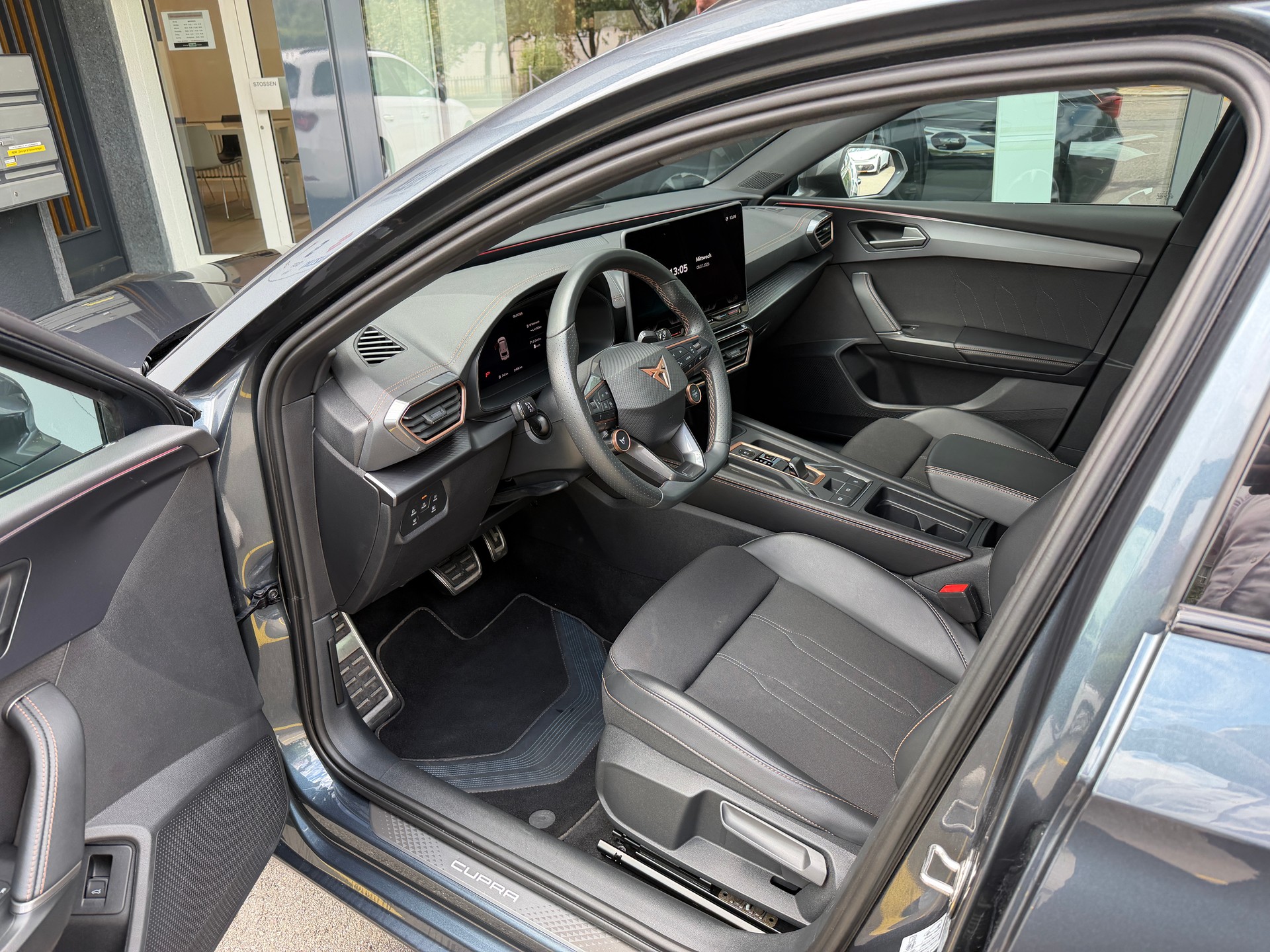 CUPRA LEON ST 1.5 eTSI DSG-image-9