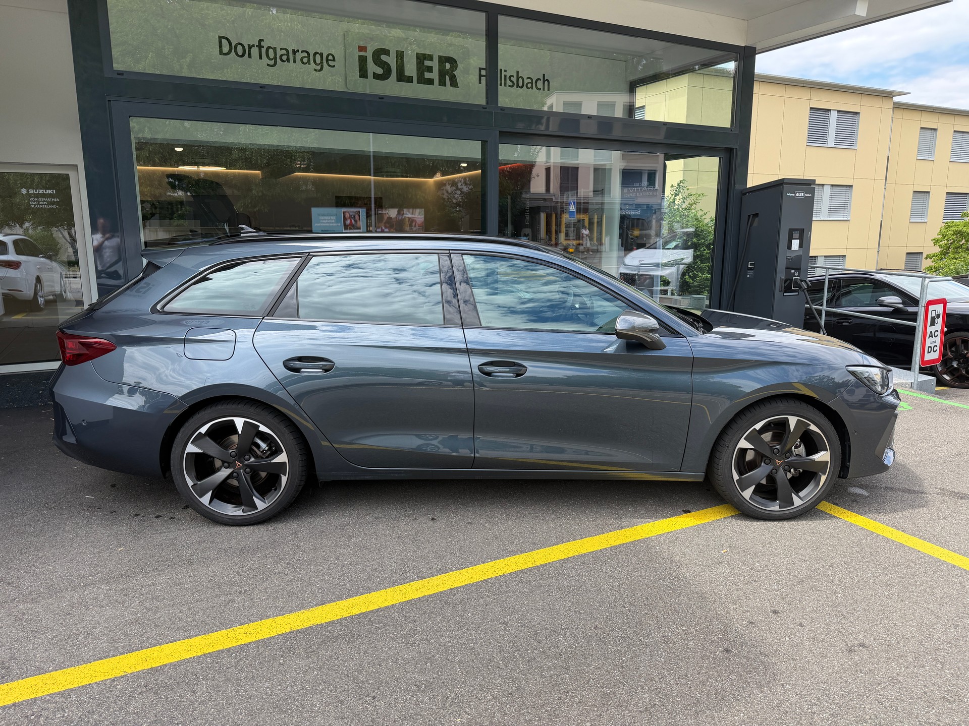 CUPRA LEON ST 1.5 eTSI DSG-image-1