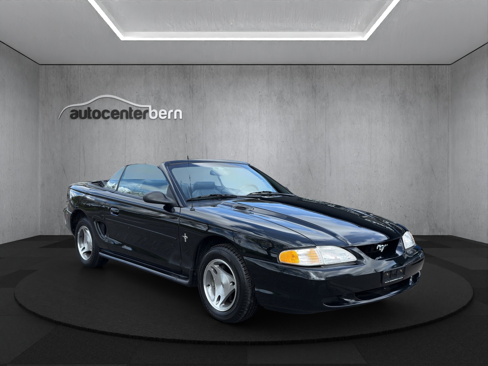 FORD MUSTANG-image-0