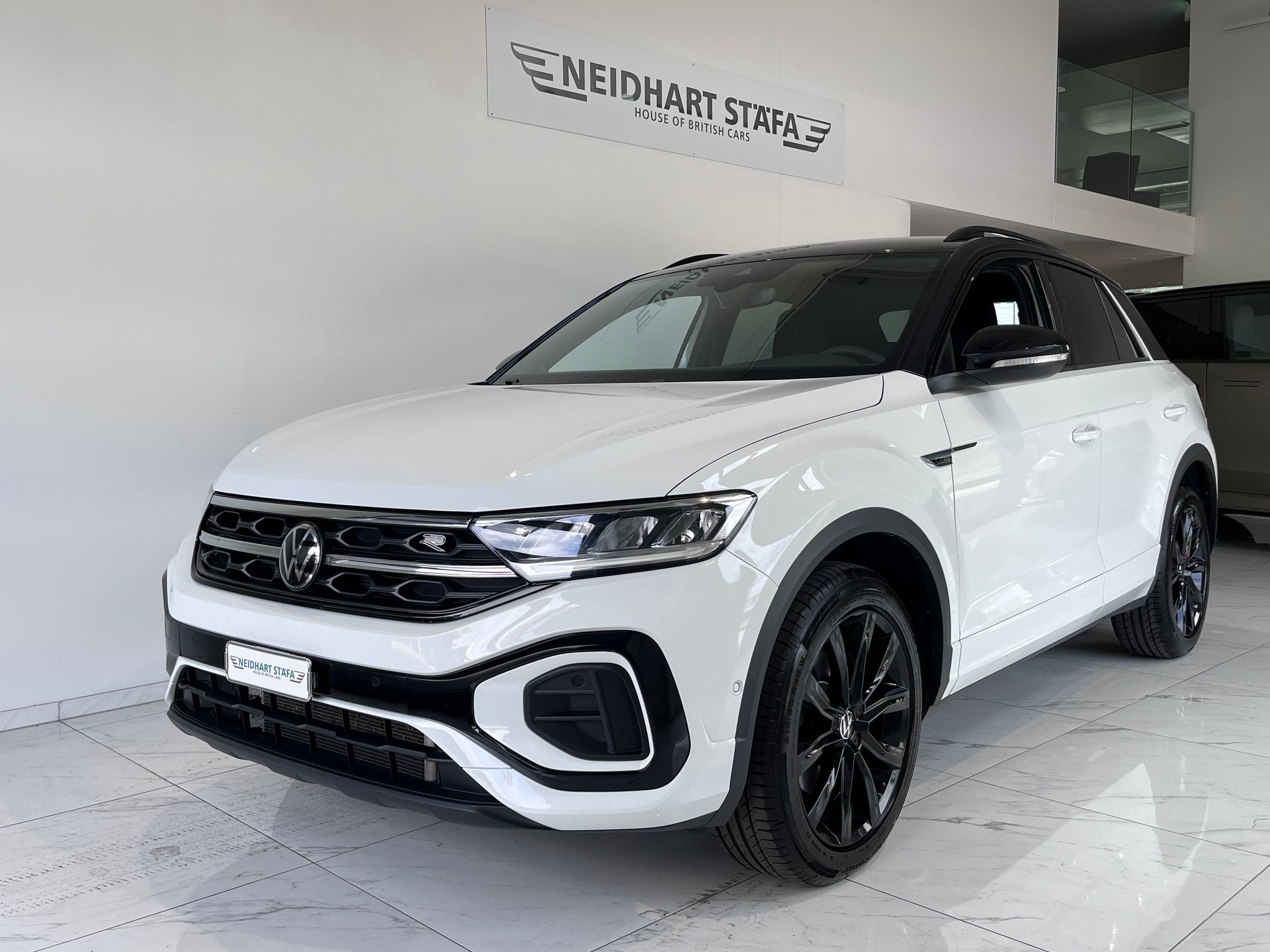VW T-Roc 2.0 TSI R-Line DSG 4Motion-image-1