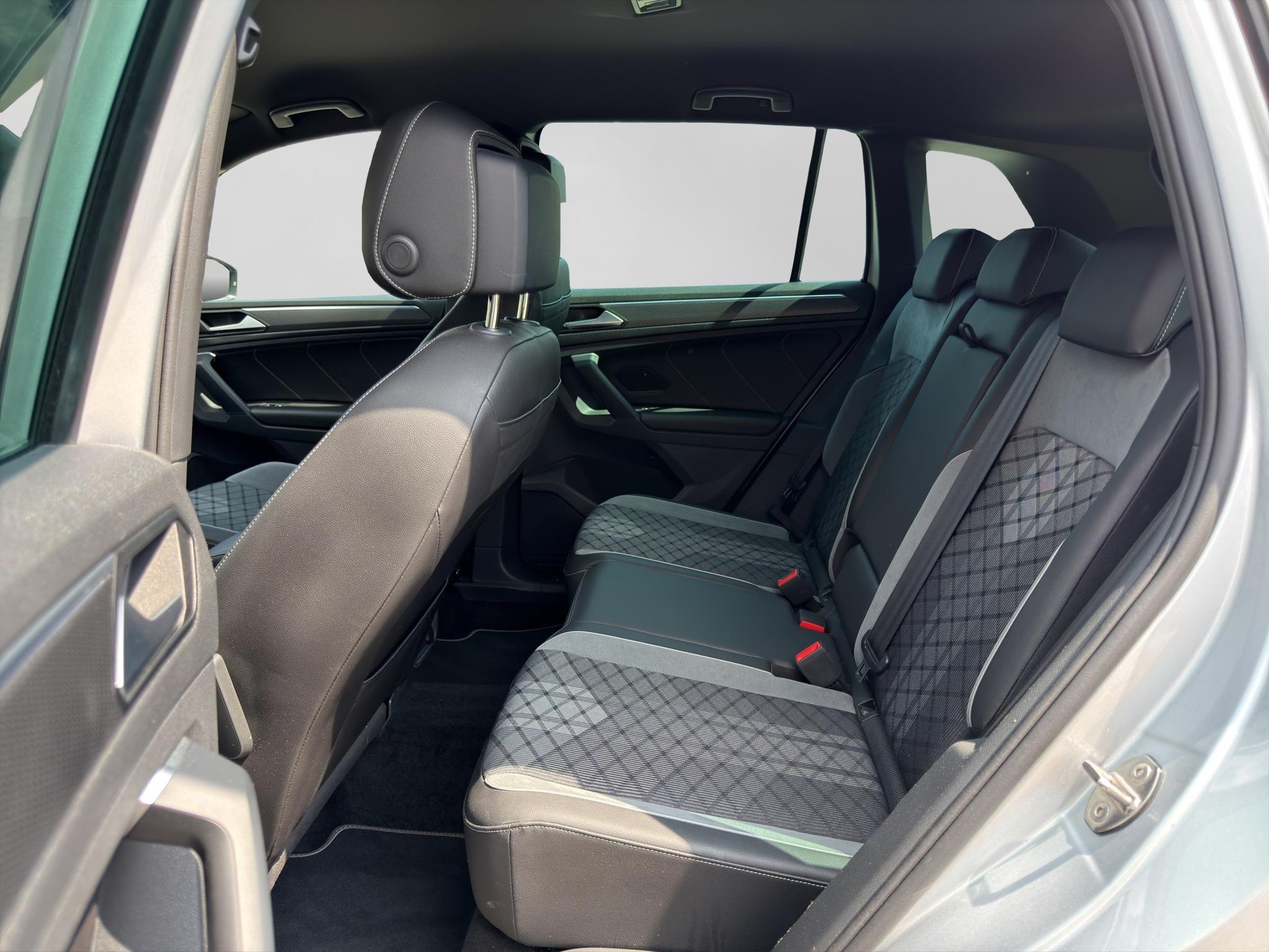 VW Tiguan 1.4 TSI PHEV R-Line DSG 2WD-image-6