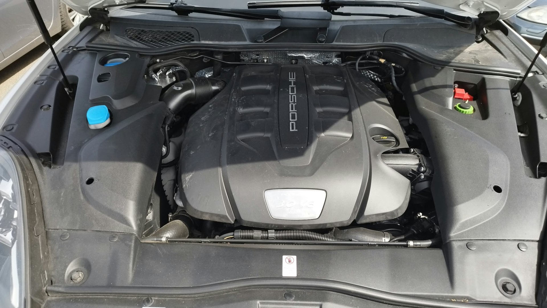 PORSCHE Cayenne Diesel Platinum Edition-image-6
