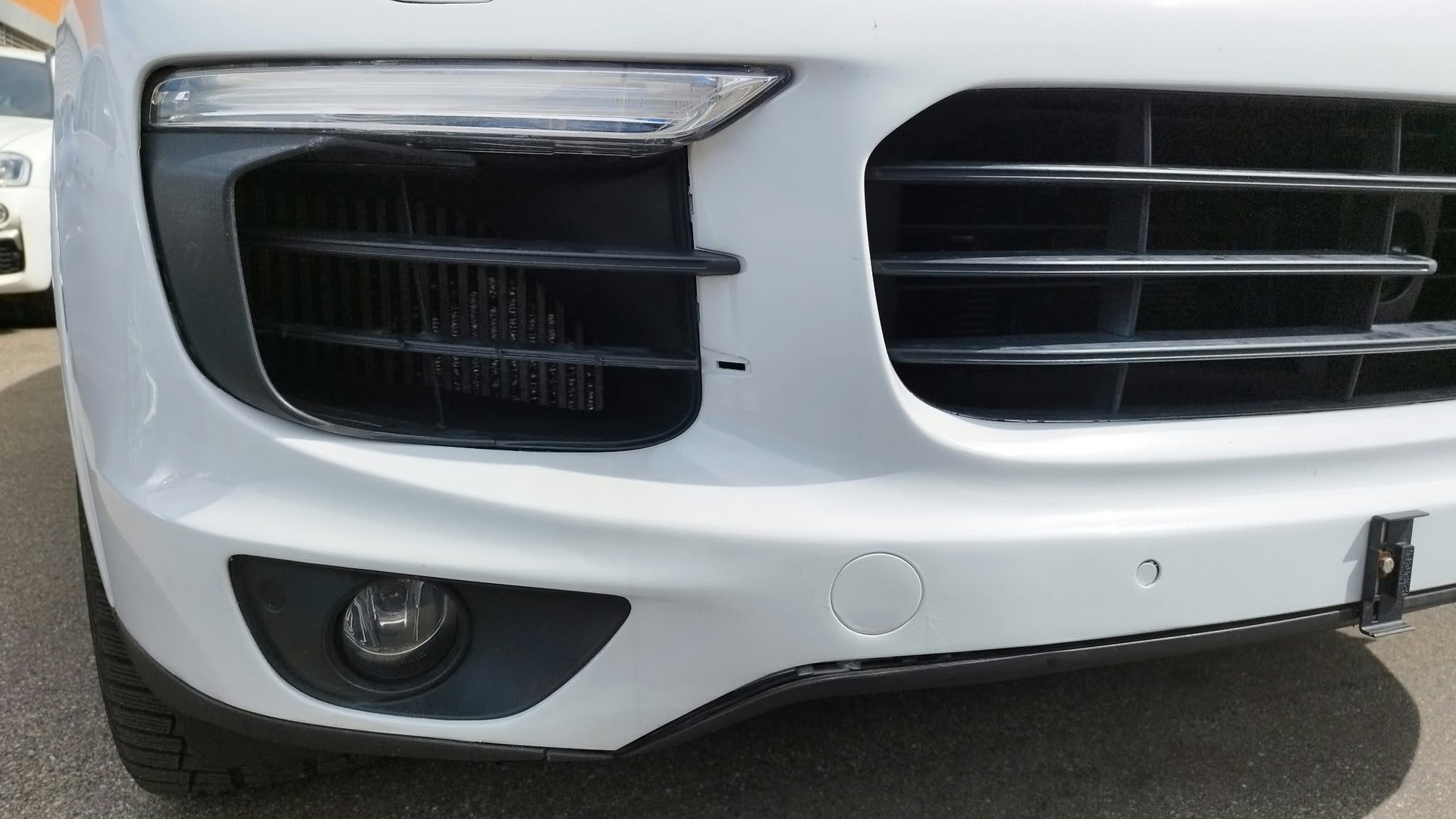 PORSCHE Cayenne Diesel Platinum Edition-image-11