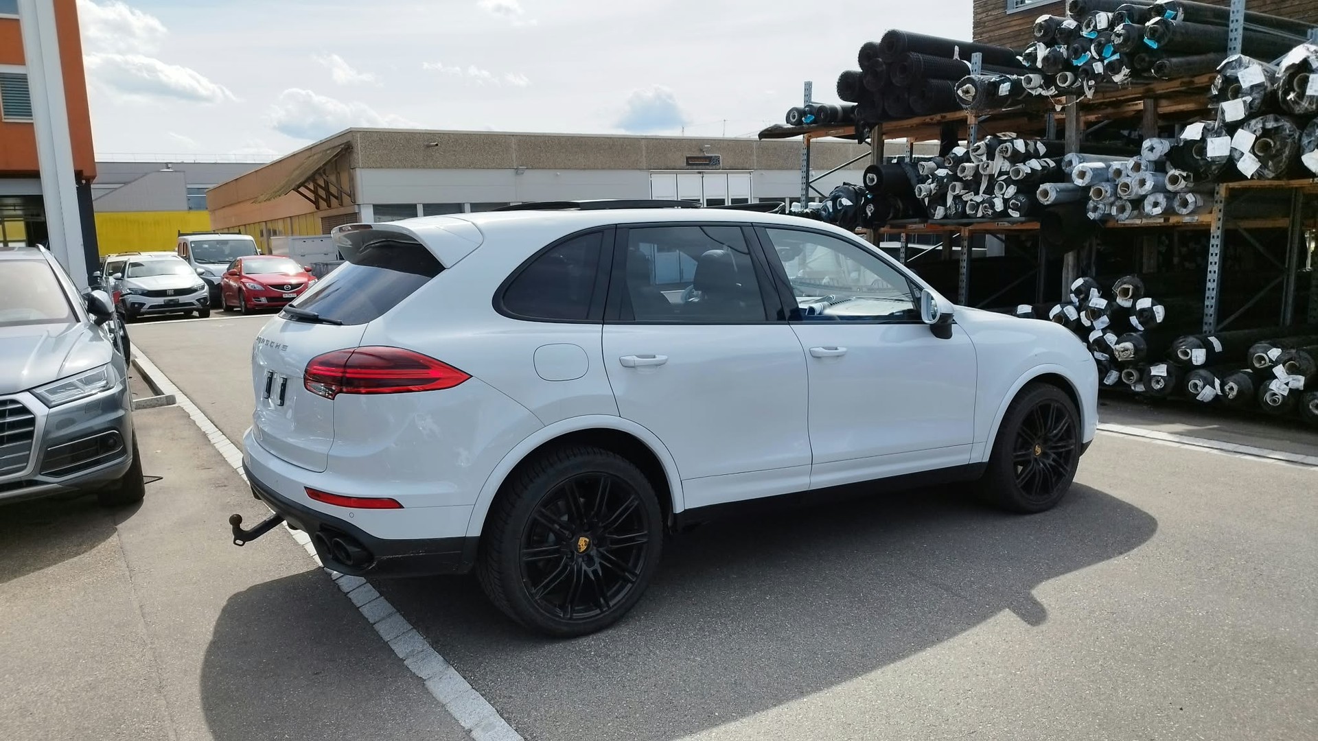 PORSCHE Cayenne Diesel Platinum Edition-image-0