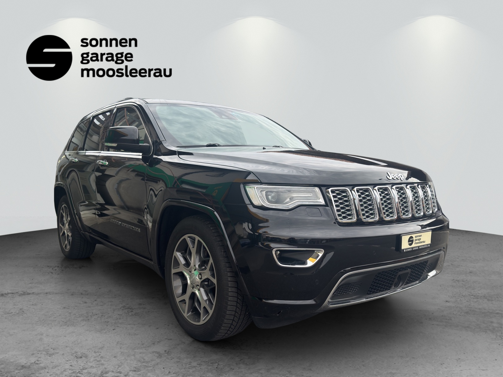 JEEP Grand Cherokee 3.0 CRD Overland Automatic-image-1