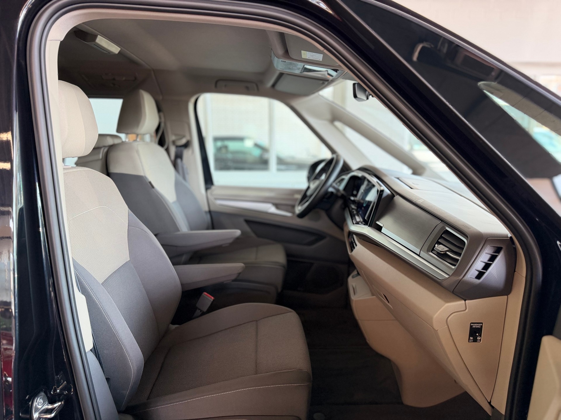 VW Multivan 1.5 eHybrid Life 245 PS 4x4 4Motion DSG-image-7
