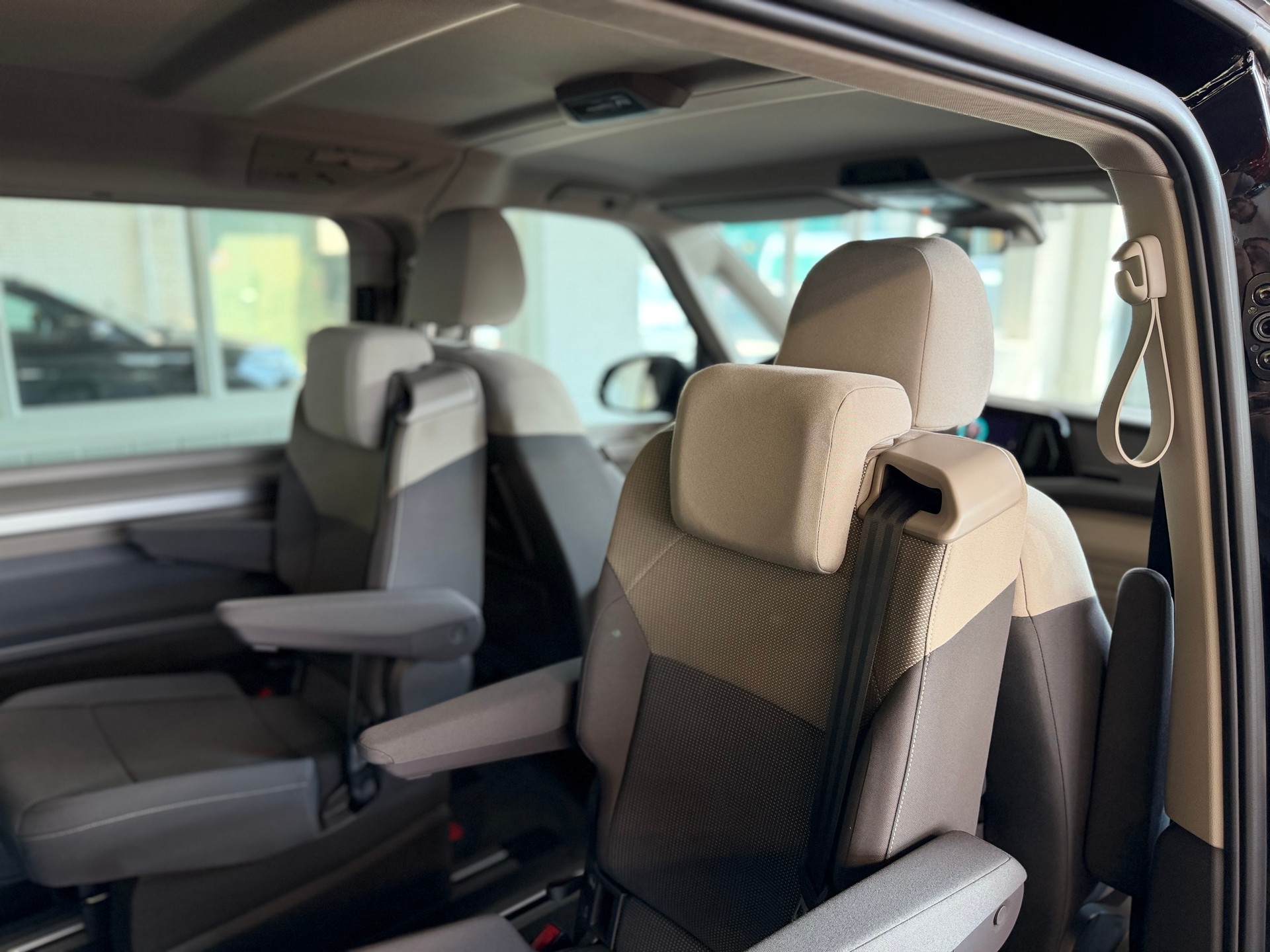 VW Multivan 1.5 eHybrid Life 245 PS 4x4 4Motion DSG-image-10