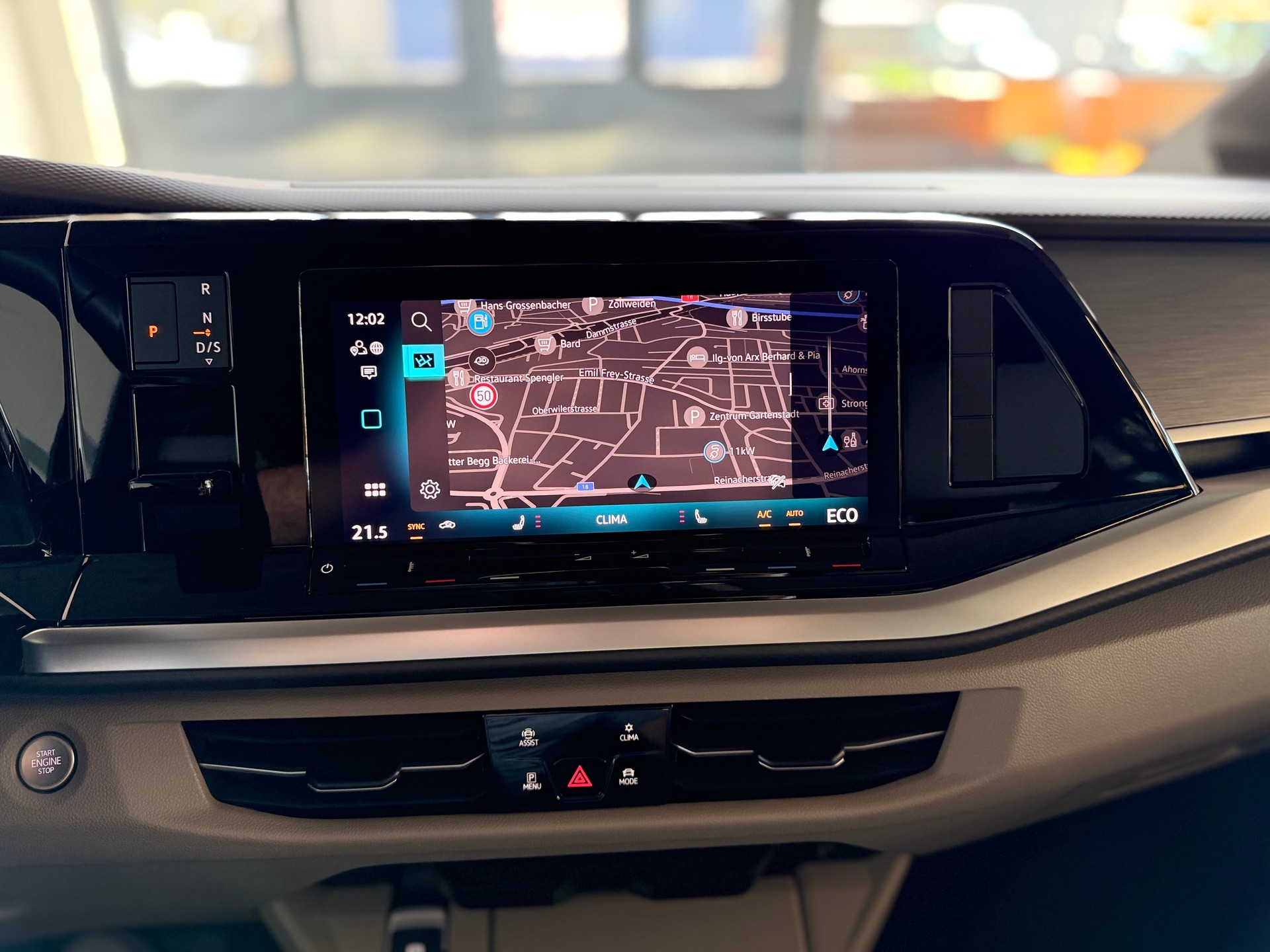 VW Multivan 1.5 eHybrid Life 245 PS 4x4 4Motion DSG-image-19