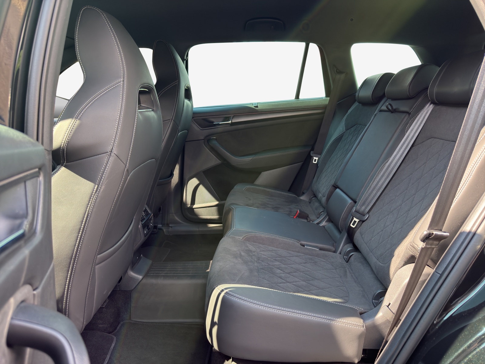 SKODA Kodiaq 2.0 TSI 4x4 SportLine-image-11