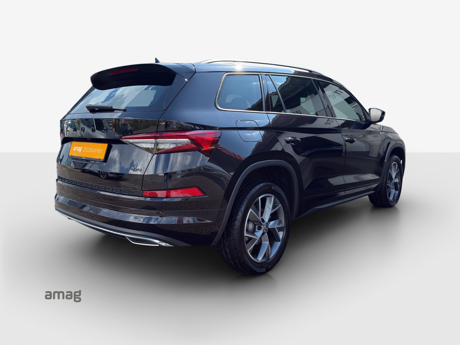 SKODA Kodiaq 2.0 TSI 4x4 SportLine-image-4