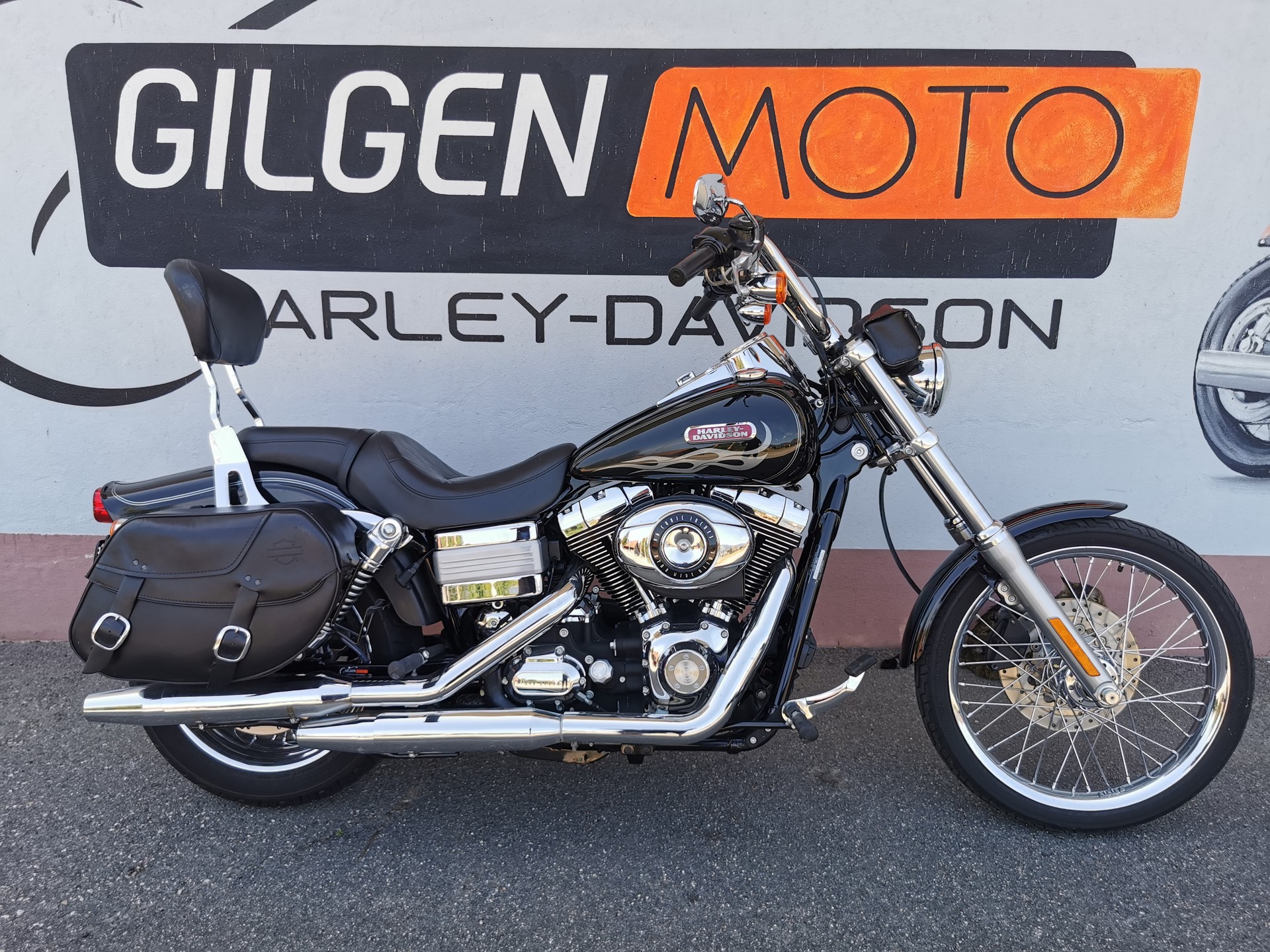 HARLEY-DAVIDSON FXDWGI Dyna Wide Glide