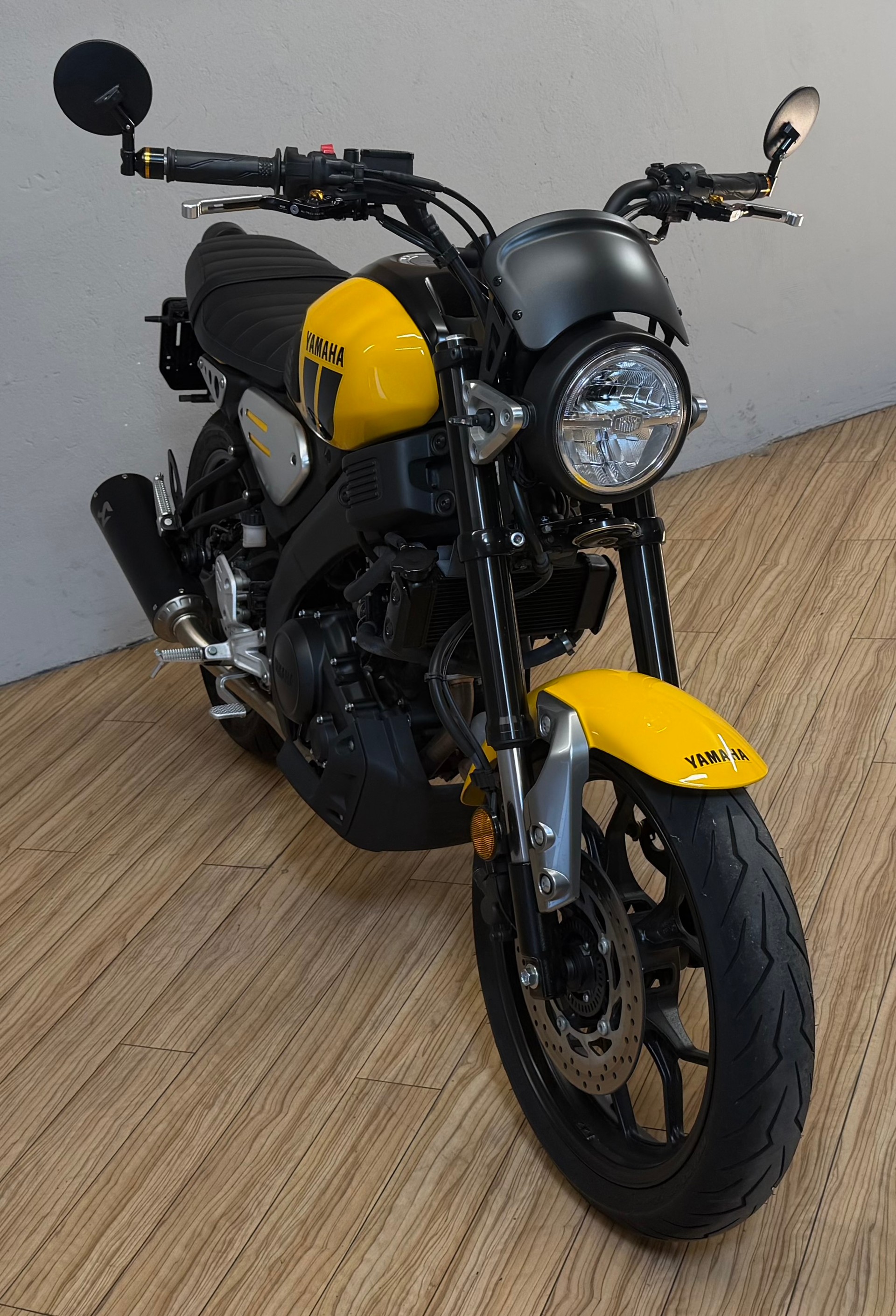 YAMAHA XSR 125
