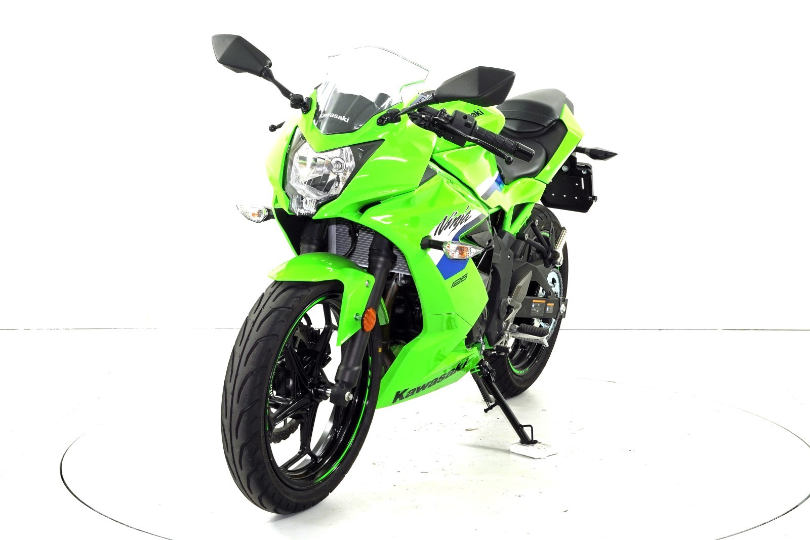 KAWASAKI Ninja 125-showroom-element-2