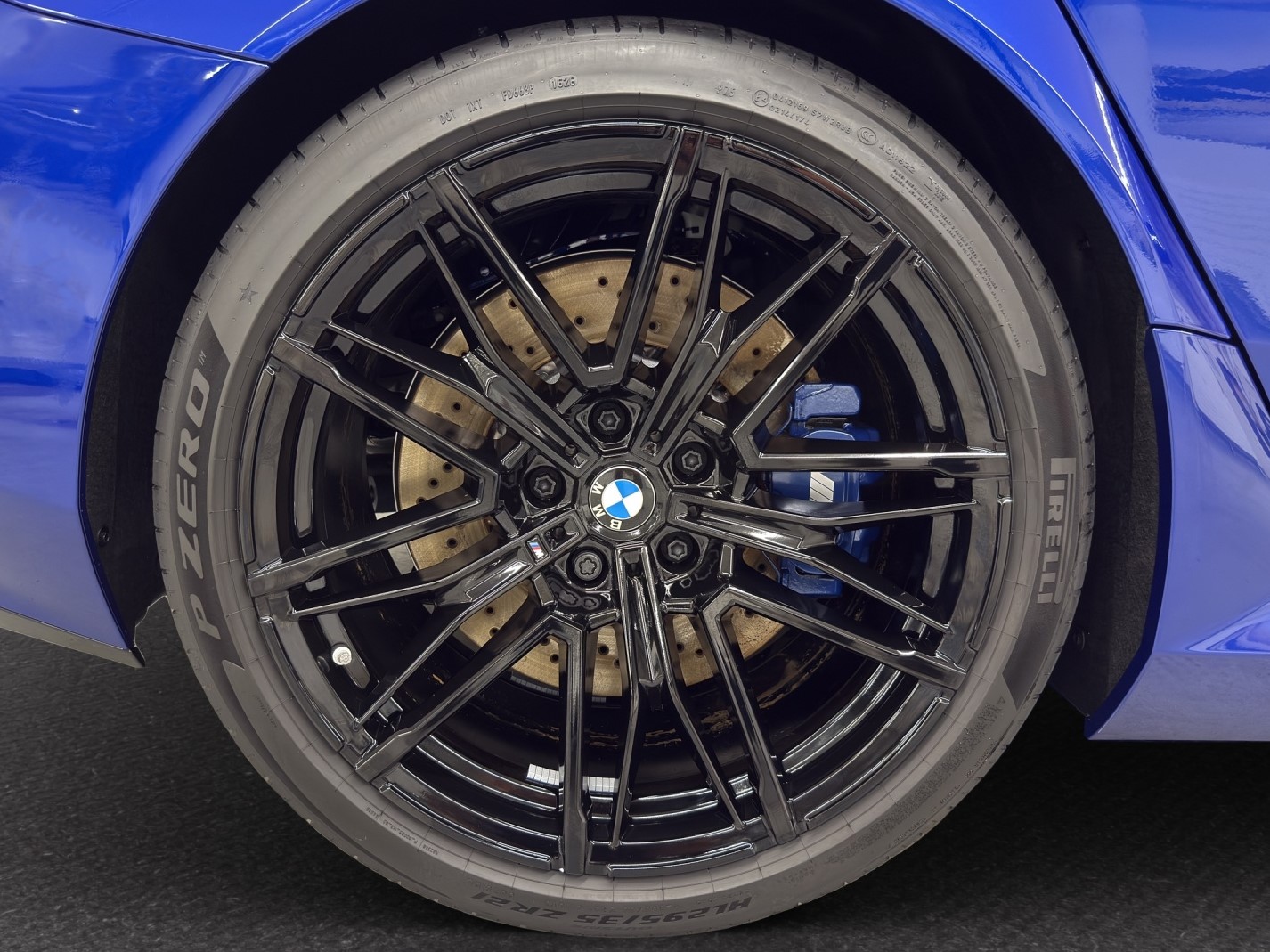 BMW M5 xDrive Touring-image-10