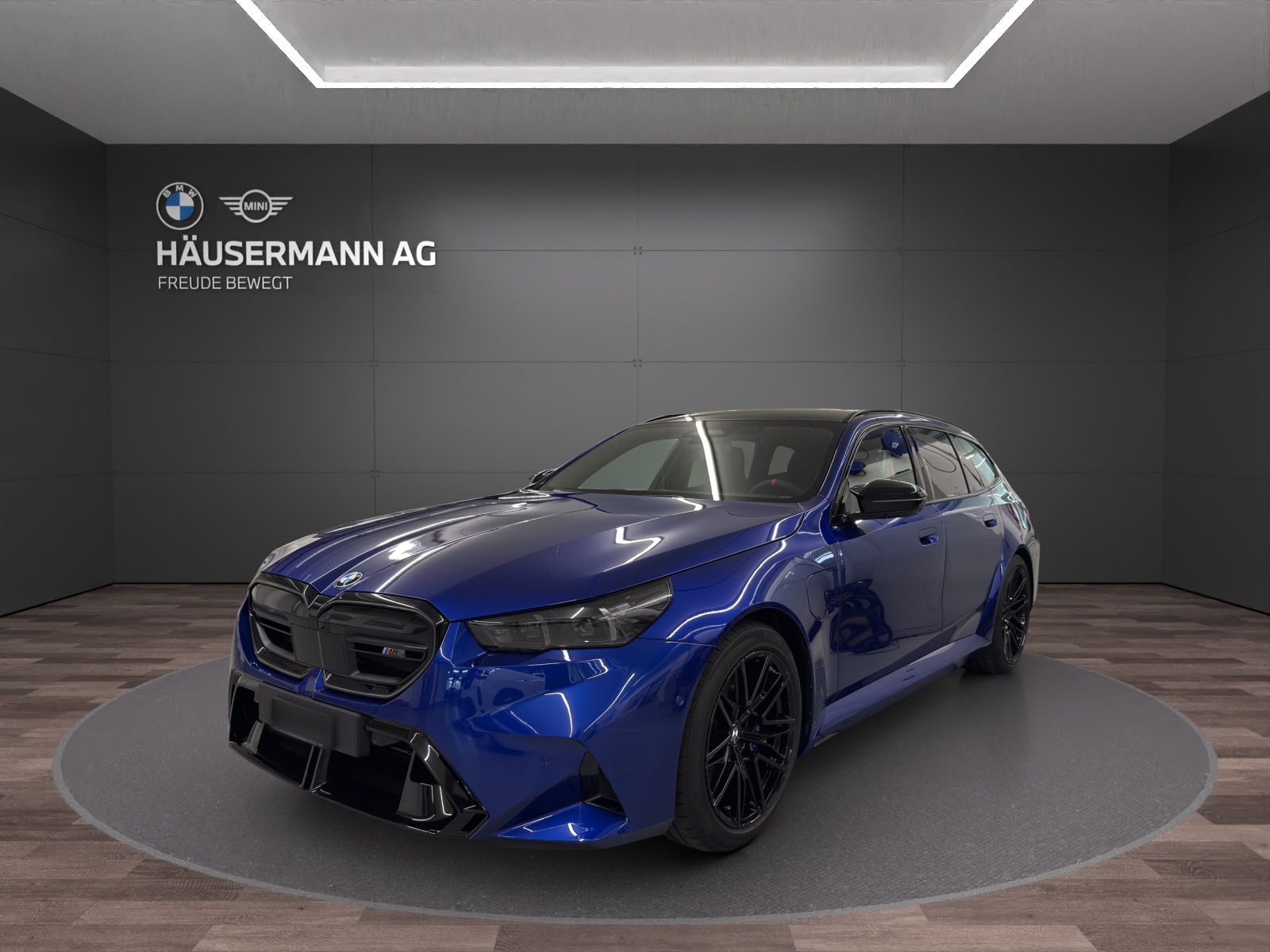 BMW M5 xDrive Touring