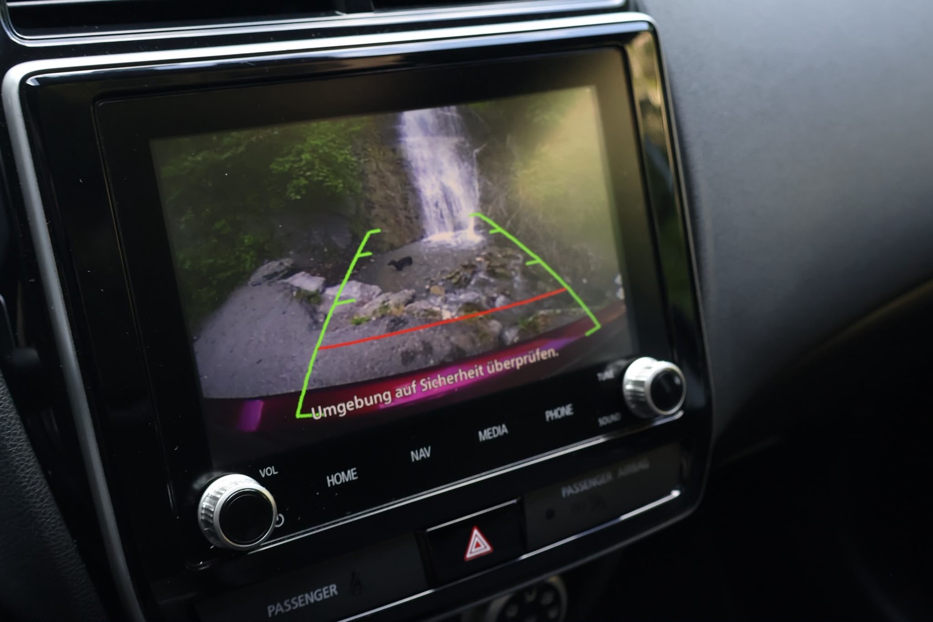 MITSUBISHI ASX 2.0 Diamond 4WD Automat-image-11