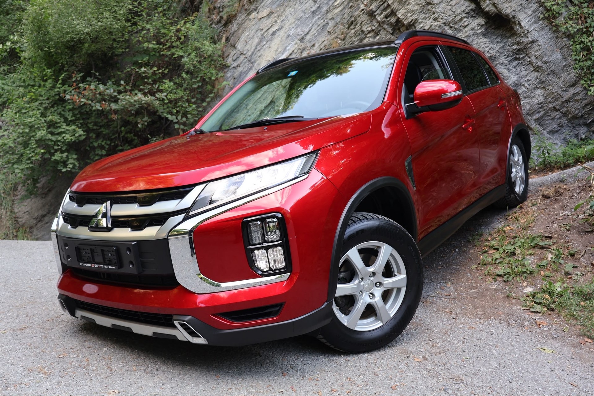 MITSUBISHI ASX 2.0 Diamond 4WD Automat-image-2