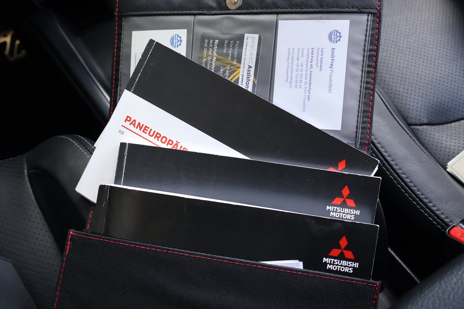 MITSUBISHI ASX 2.0 Diamond 4WD Automat-image-16