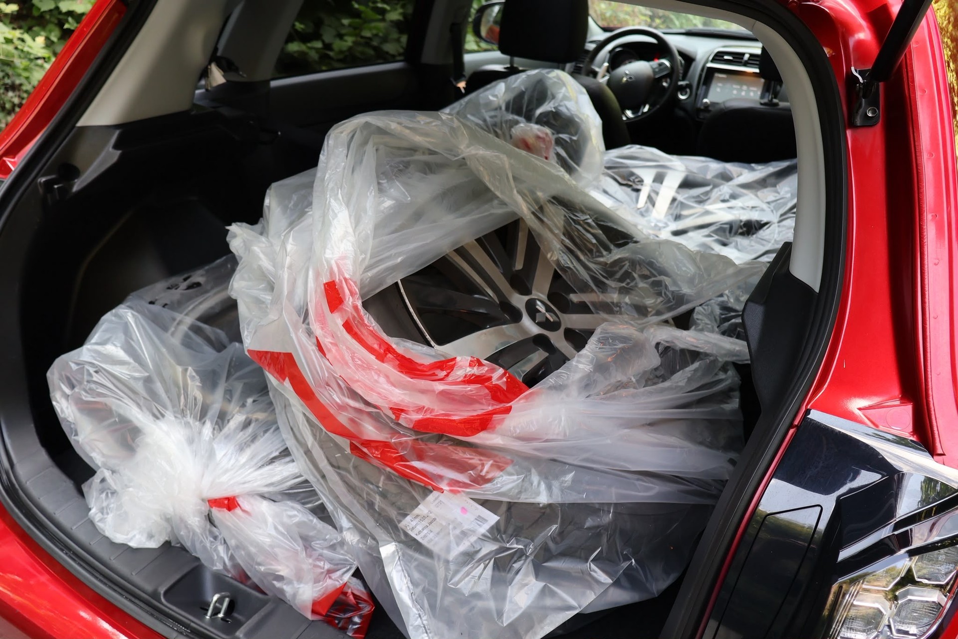 MITSUBISHI ASX 2.0 Diamond 4WD Automat-image-14