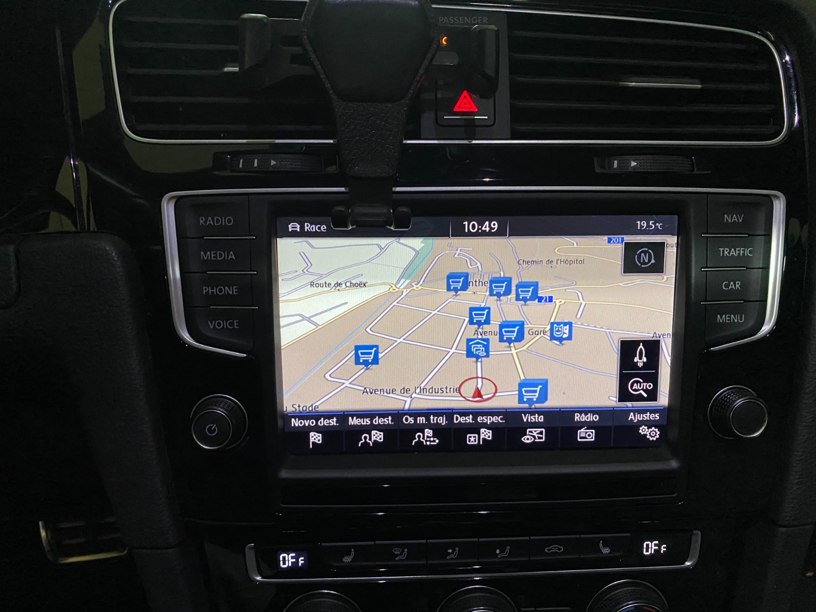 VW Golf Variant 2.0 TSI R 4 Motion DSG-image-13