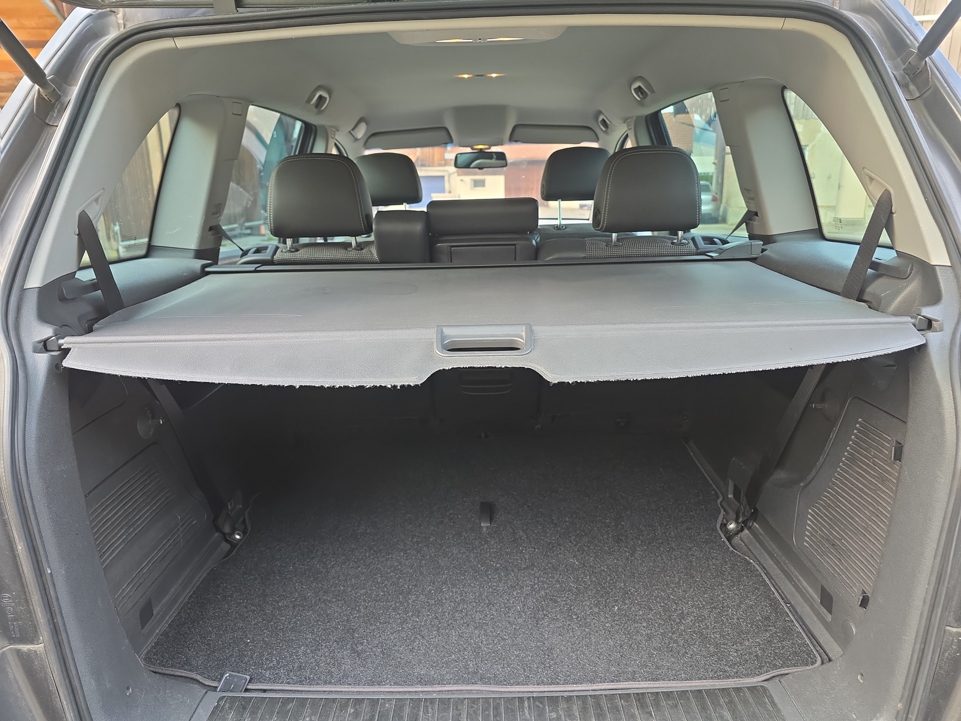 OPEL Zafira 2.2i 16V Anniversary Edition Automatic-image-9