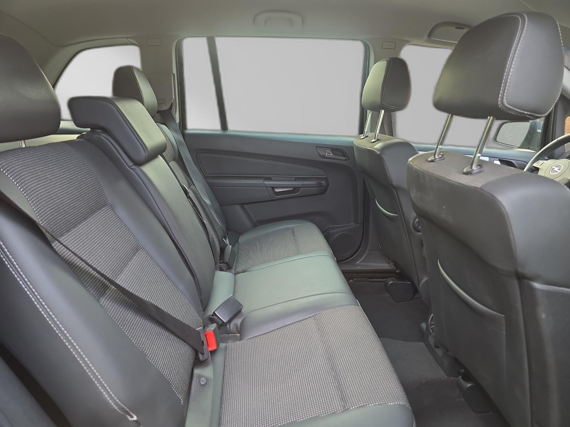 OPEL Zafira 2.2i 16V Anniversary Edition Automatic-image-8