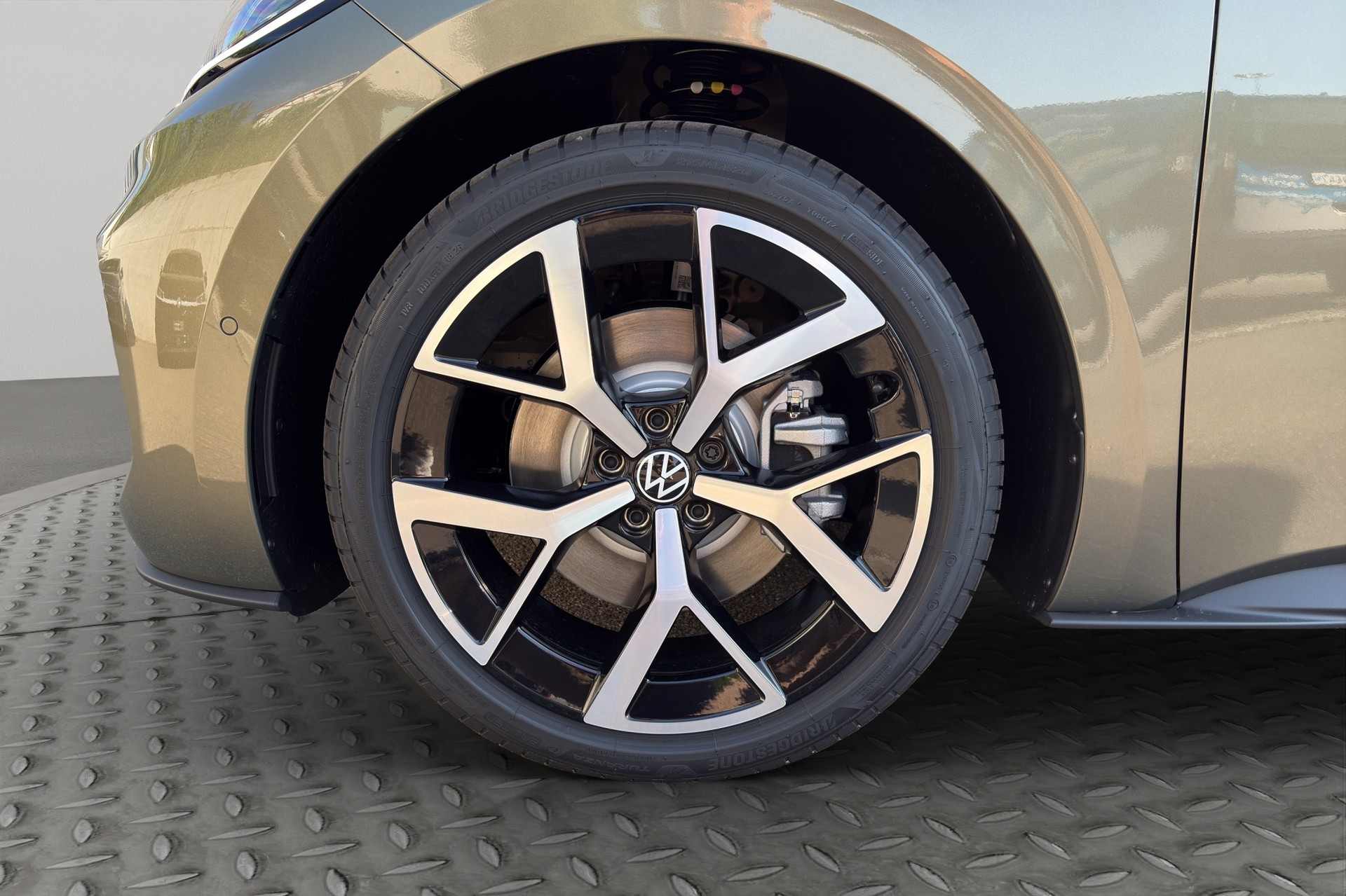 VW ID.3 Neo 79 kWh 231 PS Style-image-11