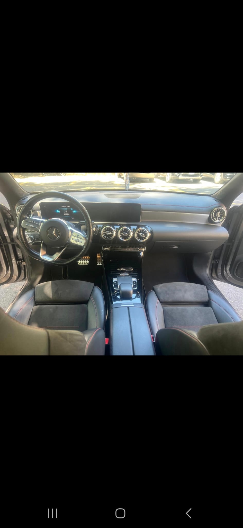MERCEDES-BENZ CLA 200 d AMG Line-image-4