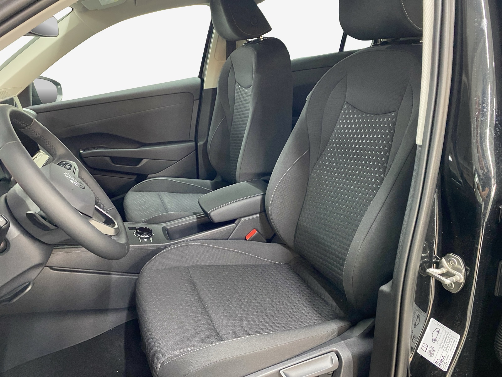 VW T-Roc 1.5 eTSI mHEV Life DSG-image-7