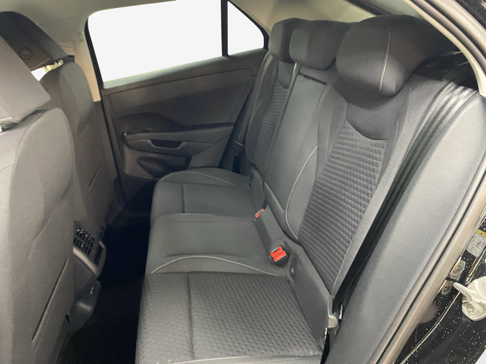 VW T-Roc 1.5 eTSI mHEV Life DSG-image-11