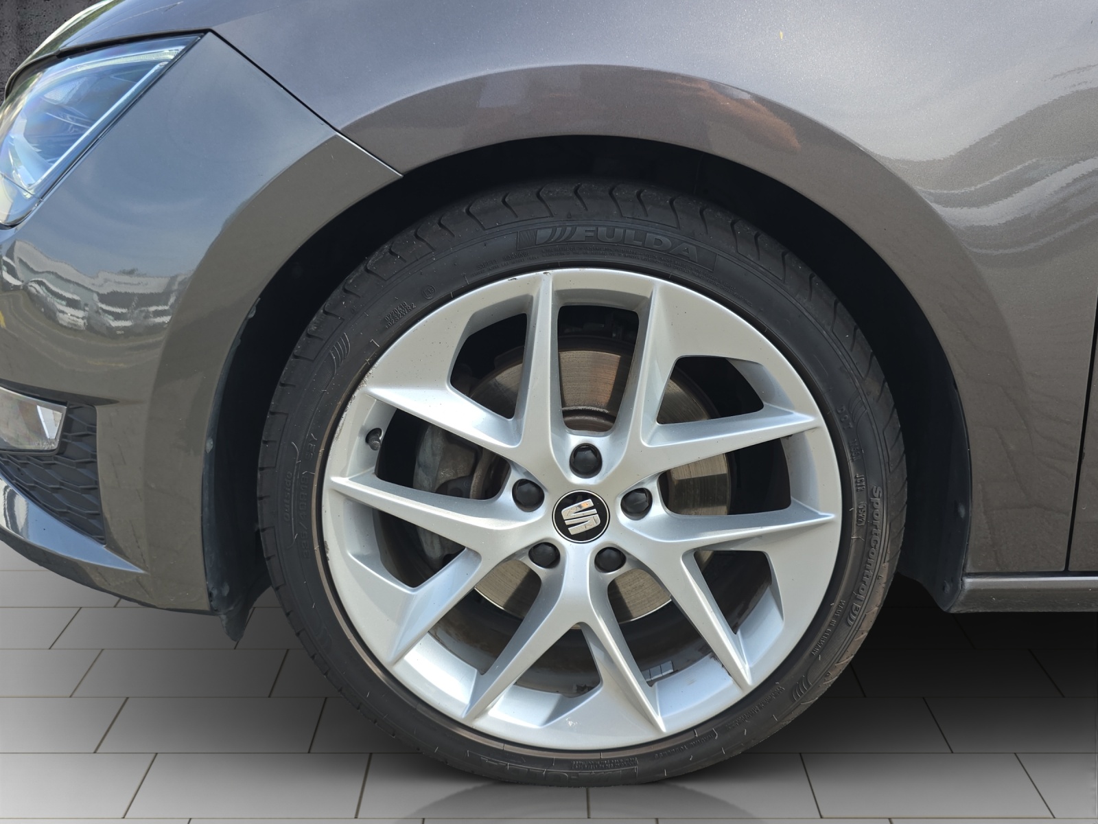 SEAT Leon ST 1.8 TSI FR DSG-image-14