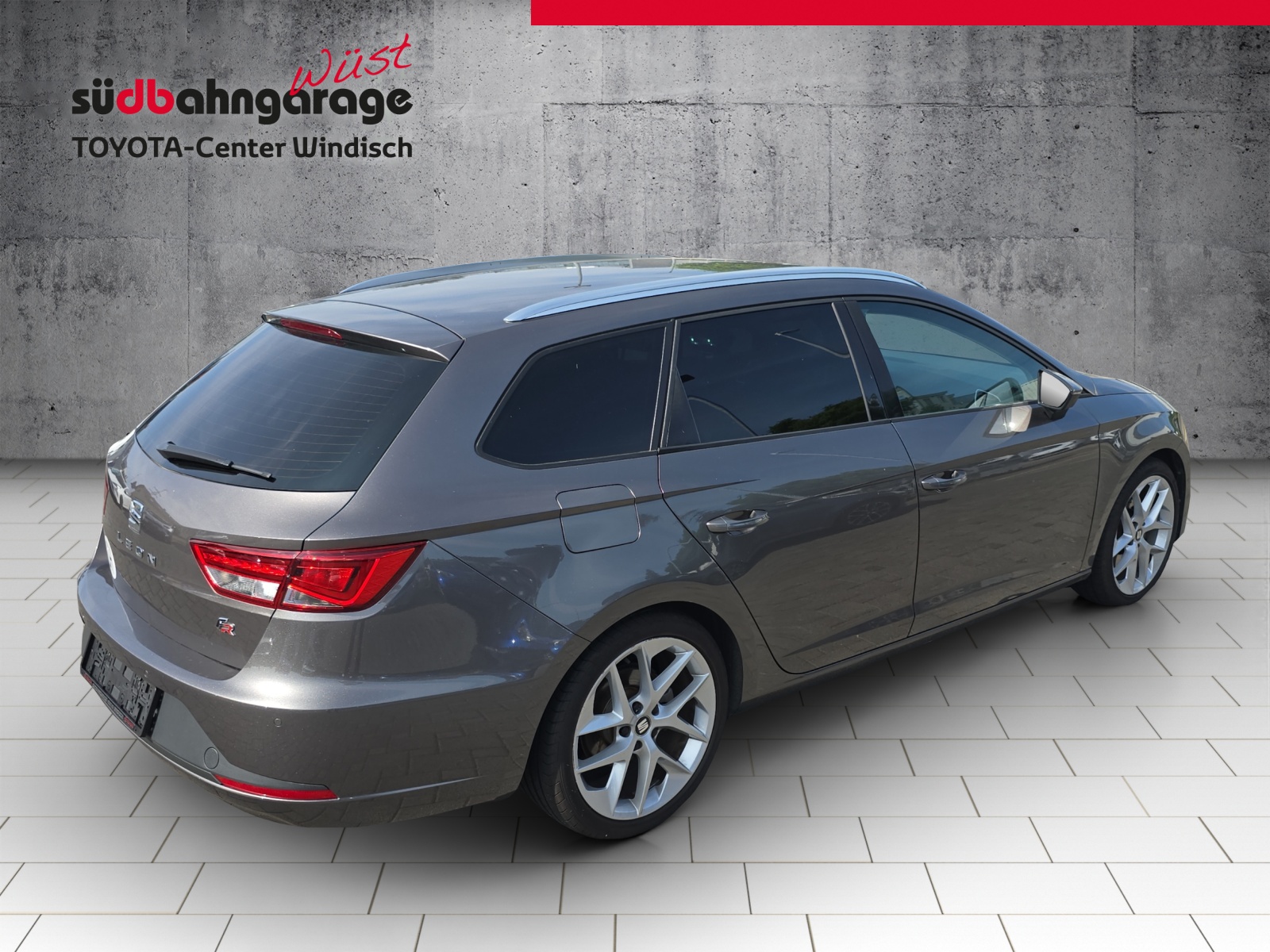 SEAT Leon ST 1.8 TSI FR DSG-image-12
