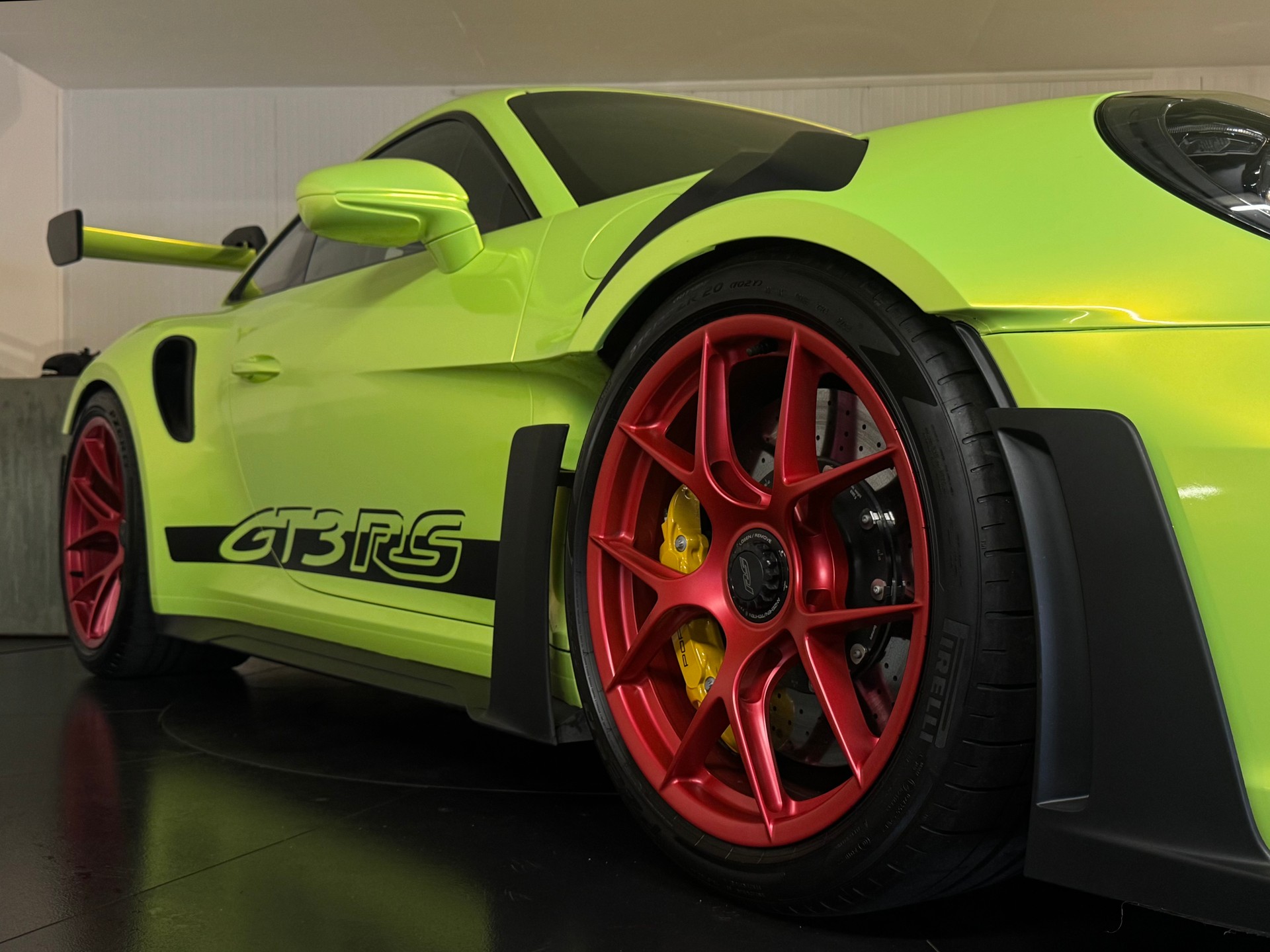 PORSCHE 911 GT3 RS-image-11
