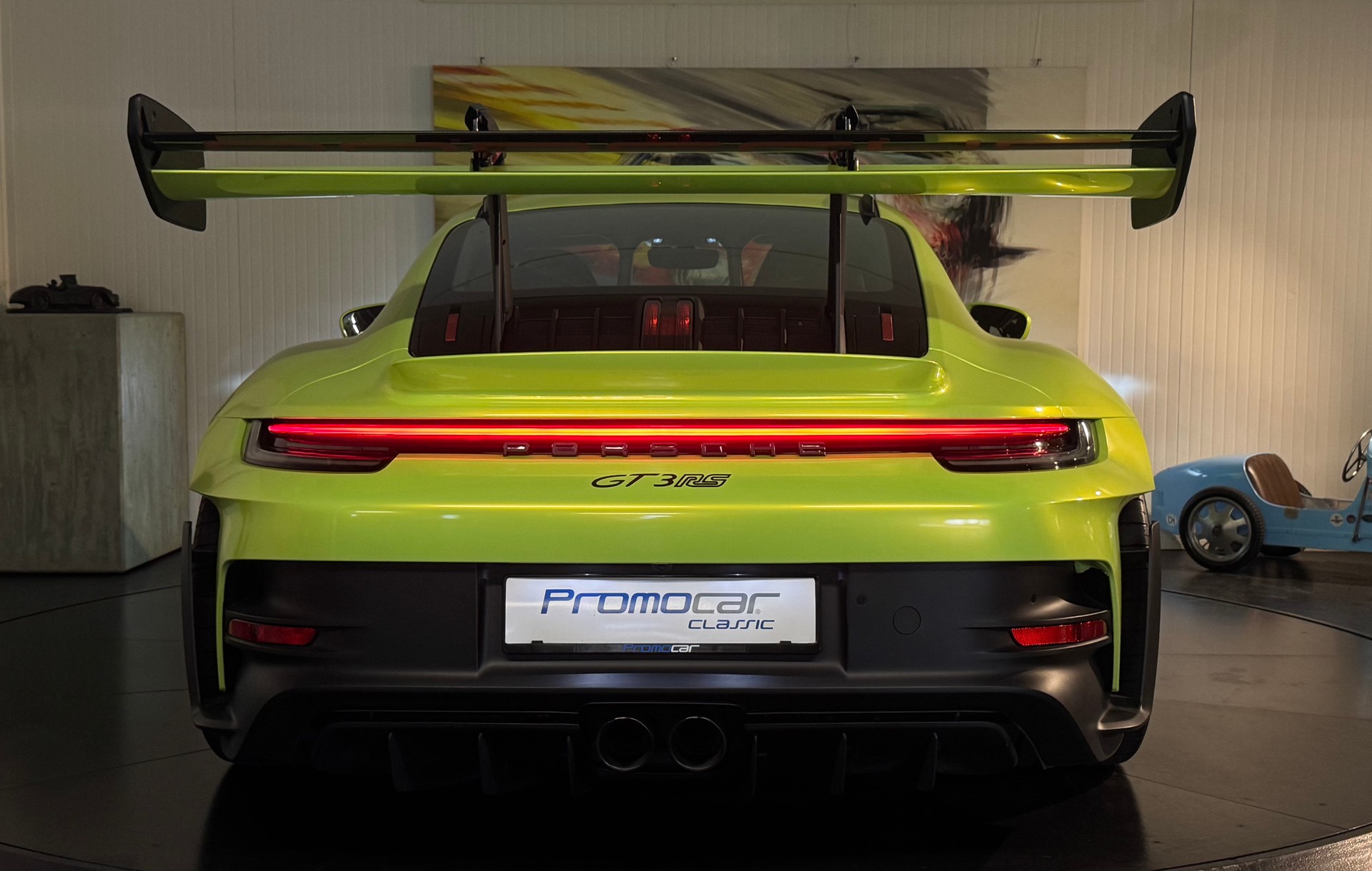 PORSCHE 911 GT3 RS-image-3