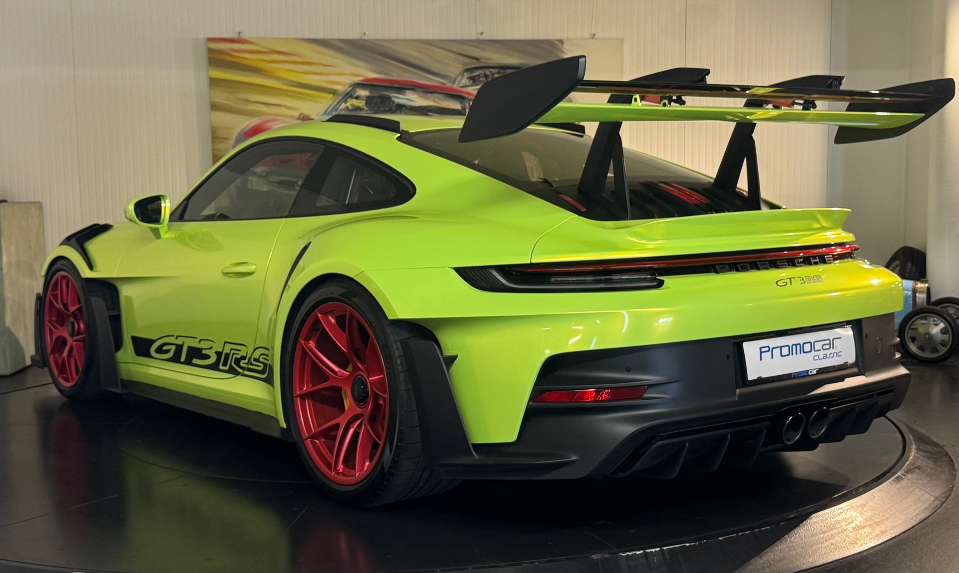 PORSCHE 911 GT3 RS-image-2