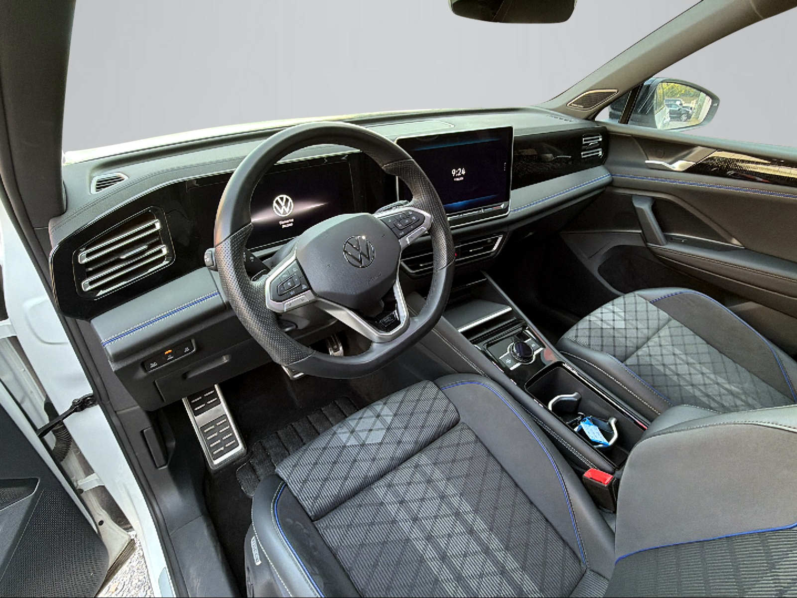 VW Tiguan 2.0 TDI SCR R-Line 4Motion DSG-image-7