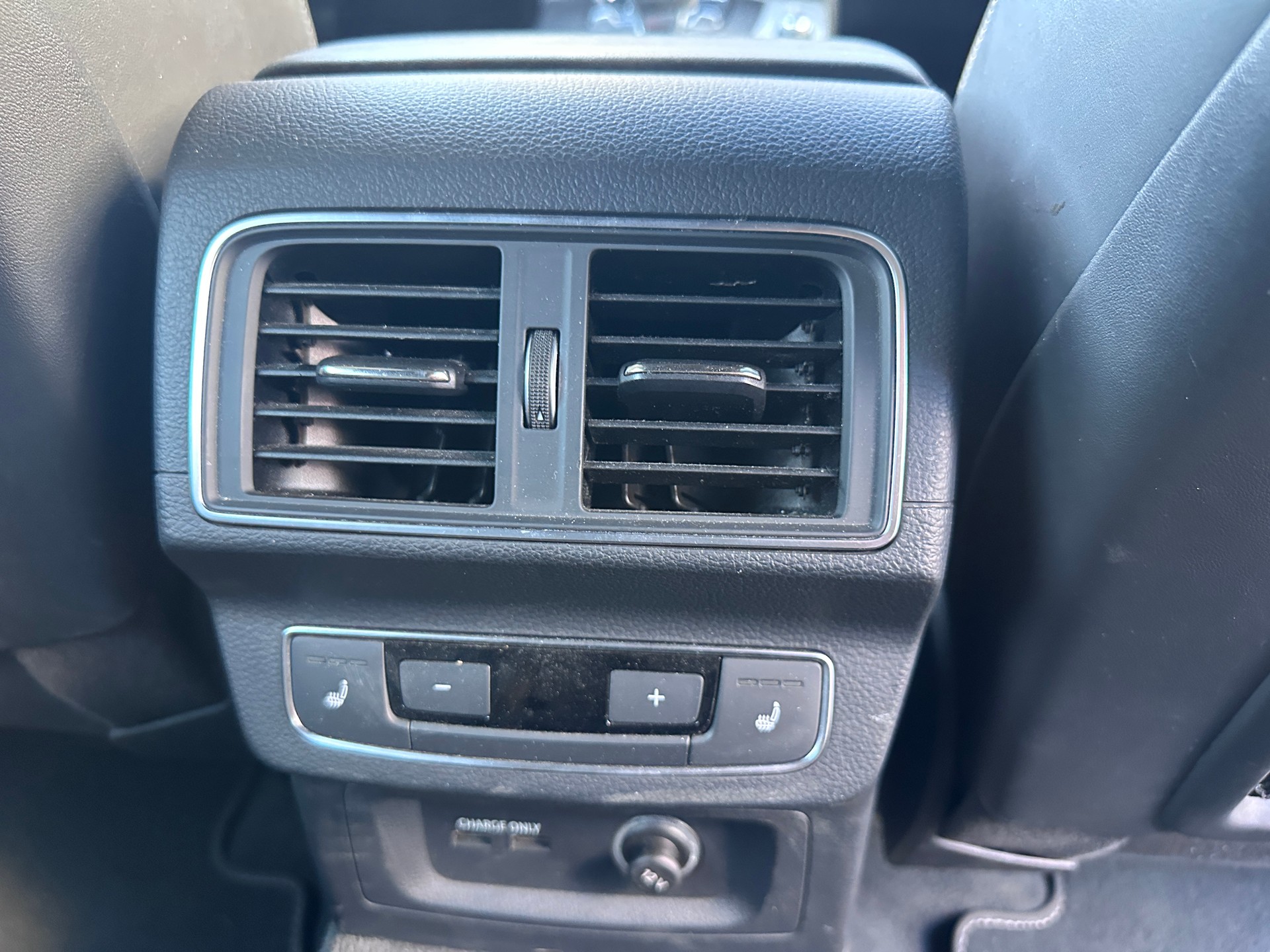 AUDI SQ5 3.0 TFSI quattro S-tronic-image-15