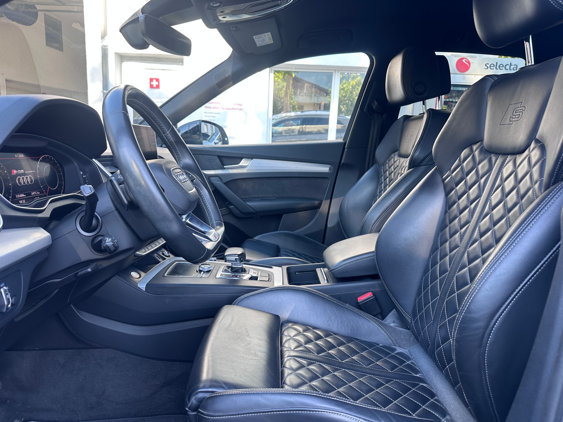 AUDI SQ5 3.0 TFSI quattro S-tronic-image-10