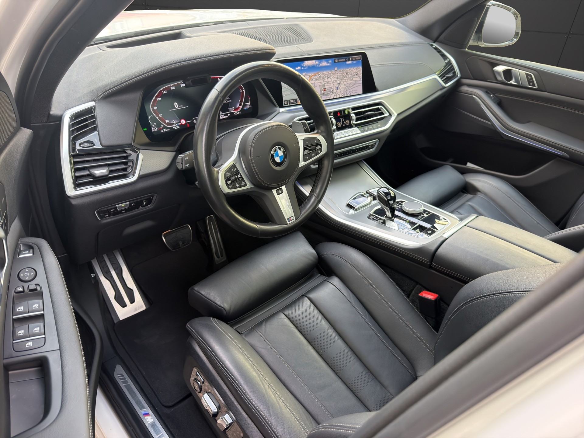 BMW X5 xDrive 48V 30d M Sport Steptronic Panorama Dach-image-8