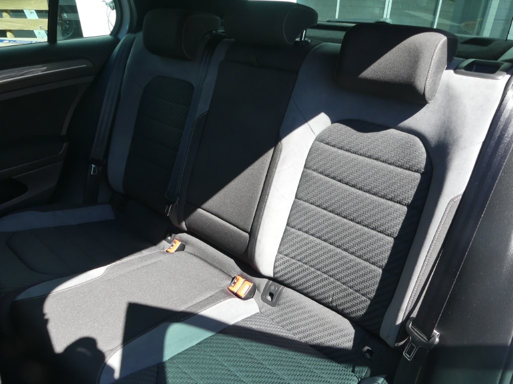 VW Golf 1.5 TSI EVO Highline DSG-image-11
