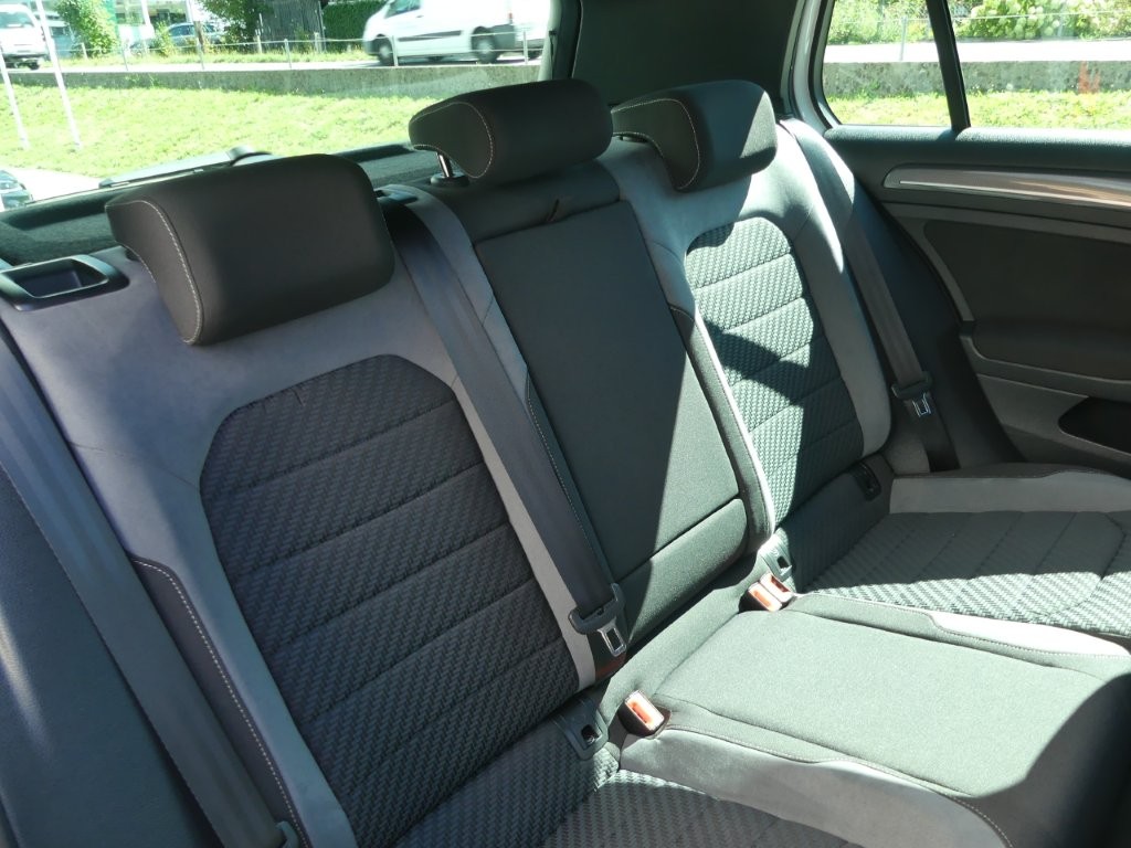VW Golf 1.5 TSI EVO Highline DSG-image-12