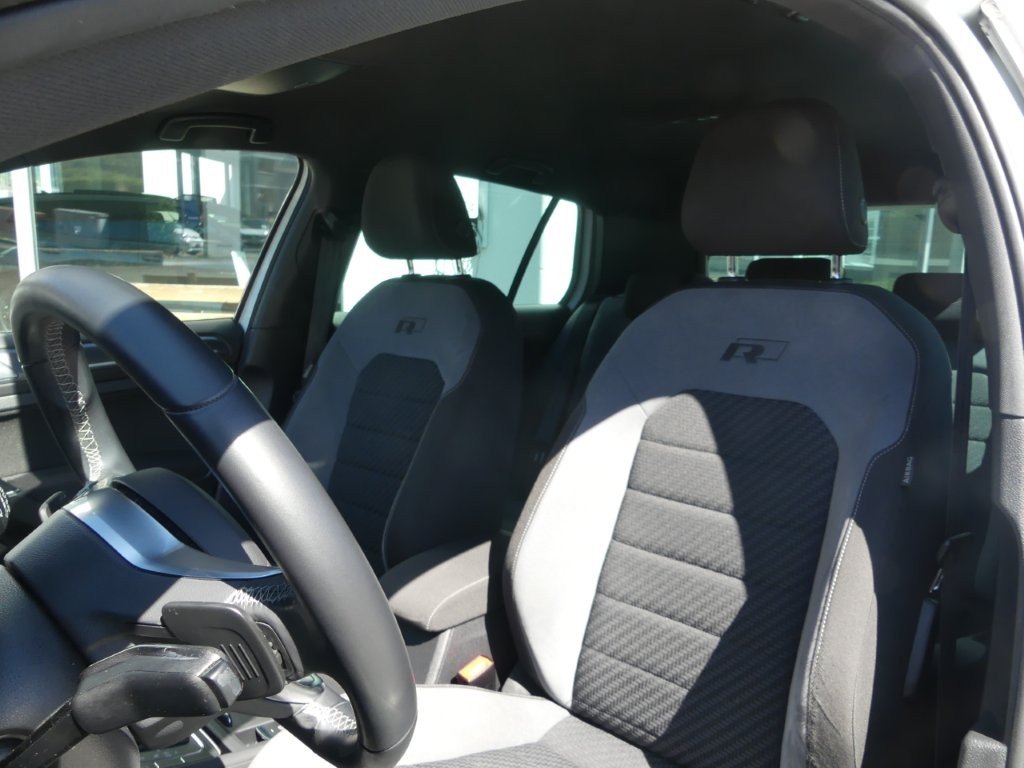 VW Golf 1.5 TSI EVO Highline DSG-image-9