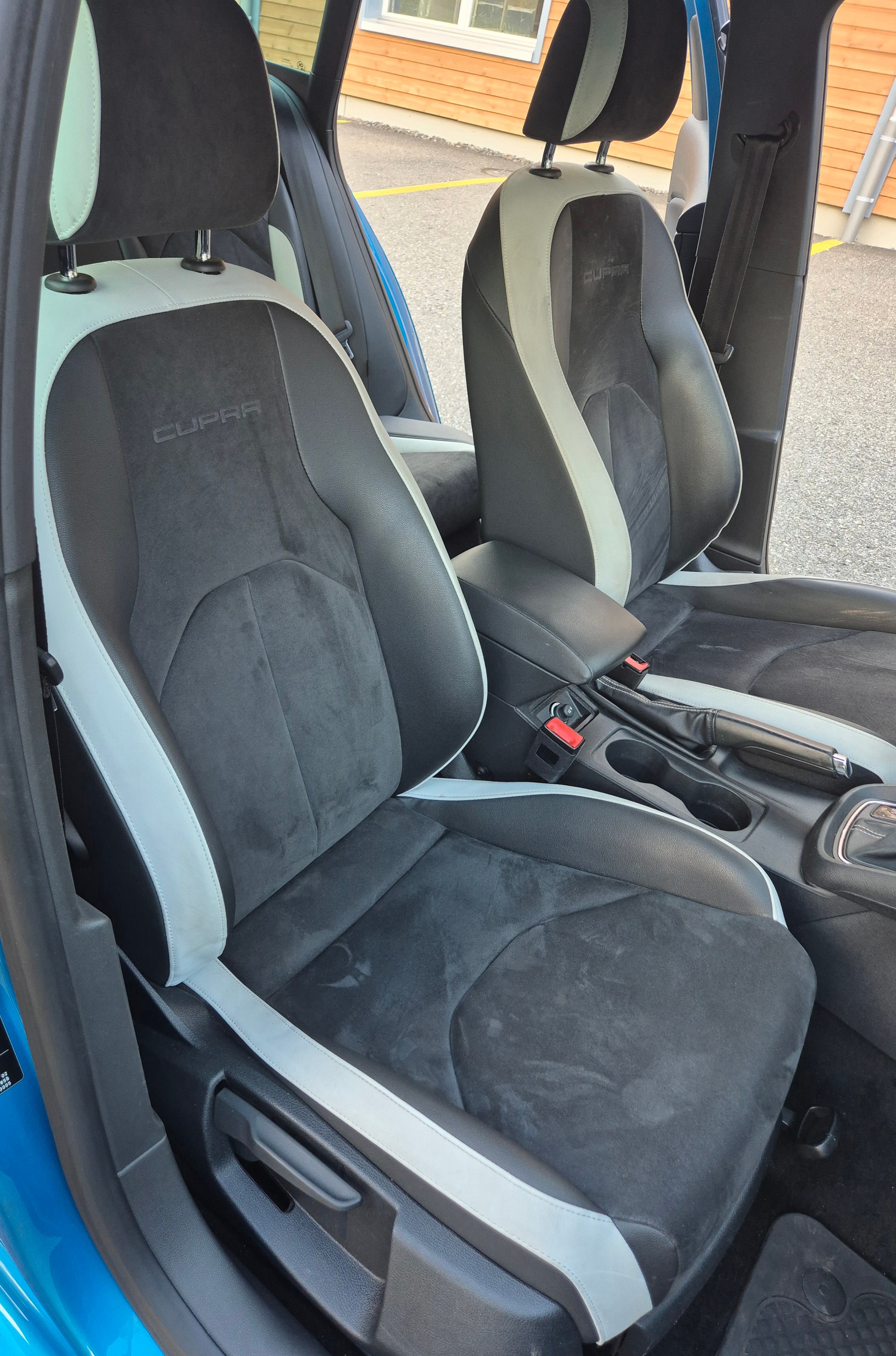 SEAT Leon ST 2.0 TSI Cupra 290 DSG-image-8