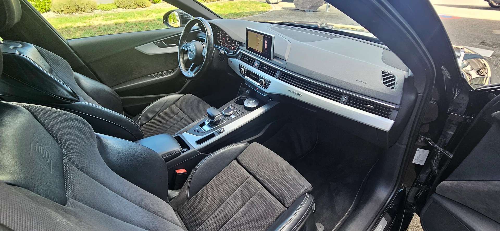 AUDI A4 Avant 2.0 TDI quattro S-tronic-image-10