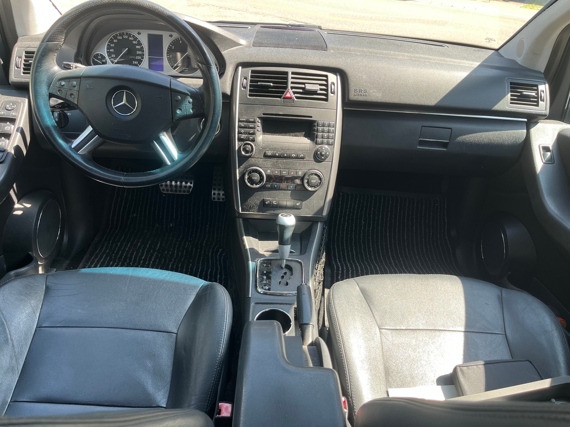 MERCEDES-BENZ B 200 T Sailing Edition-image-8
