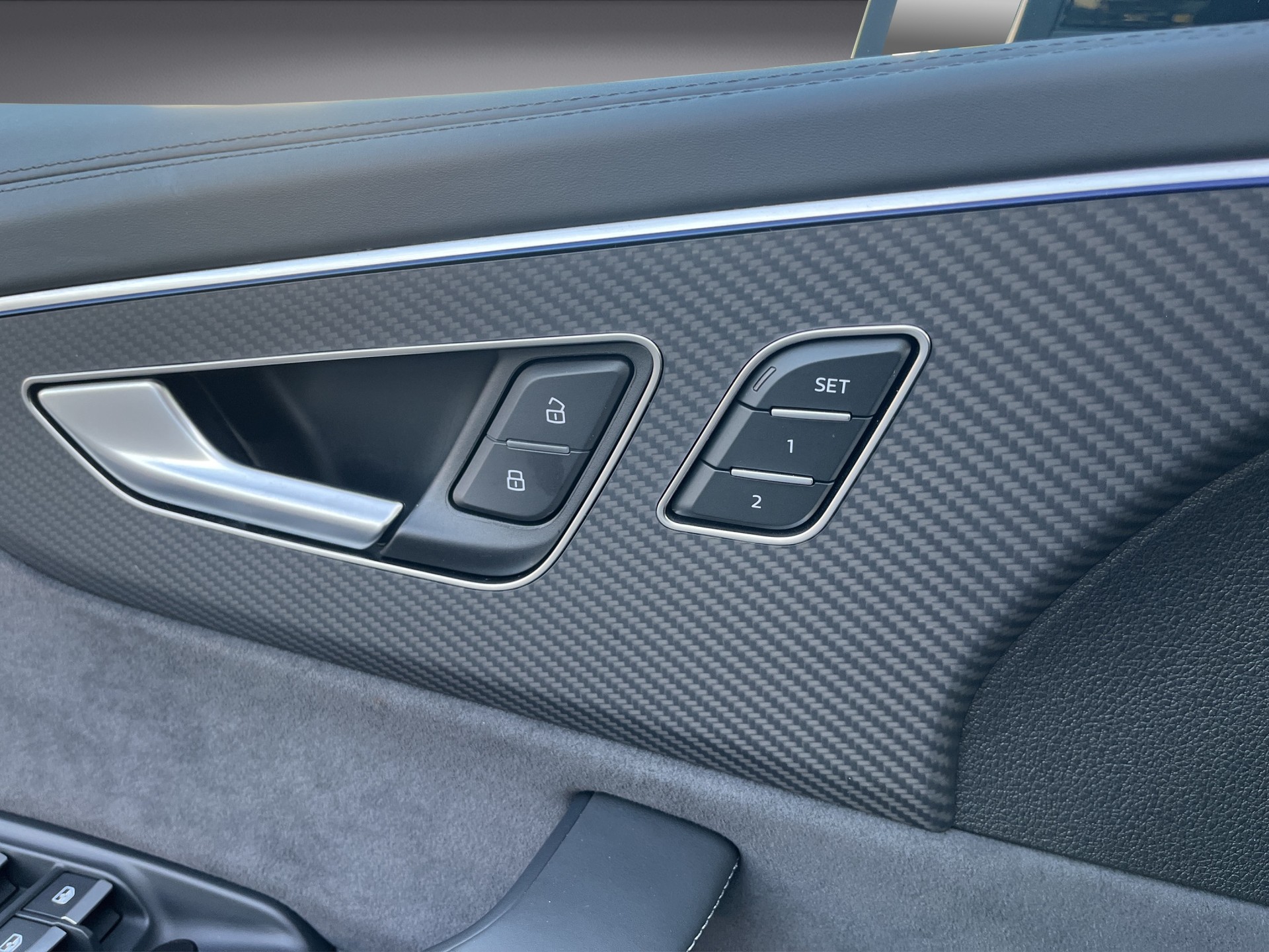 AUDI SQ8 SUV TFSI quattro tiptronic*Standheizung/Lüftung, Allradlenkung, AHK, Head-up, Panodach, (5-Jahre Garantie)-image-17
