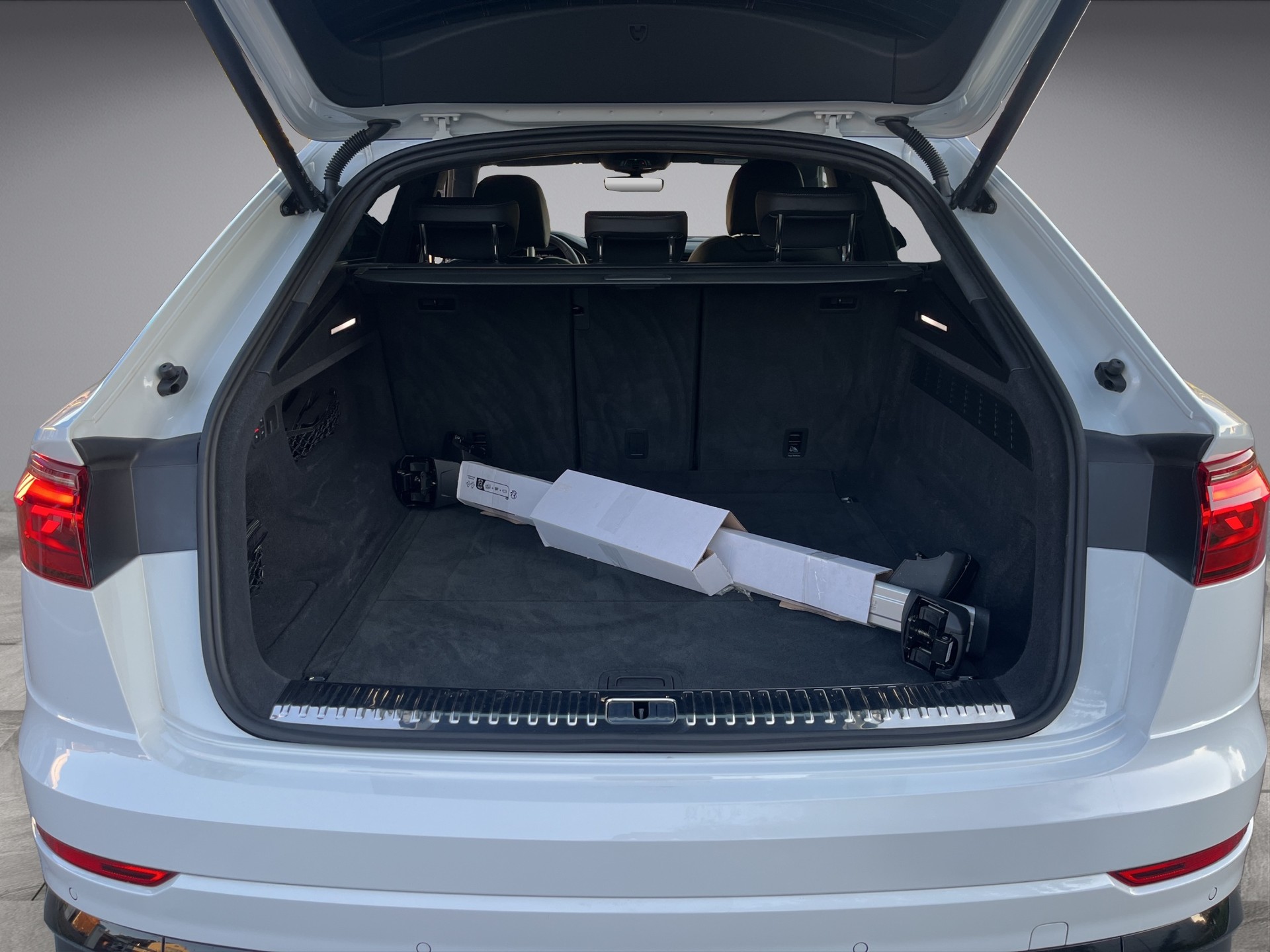 AUDI SQ8 SUV TFSI quattro tiptronic*Standheizung/Lüftung, Allradlenkung, AHK, Head-up, Panodach, (5-Jahre Garantie)-image-11